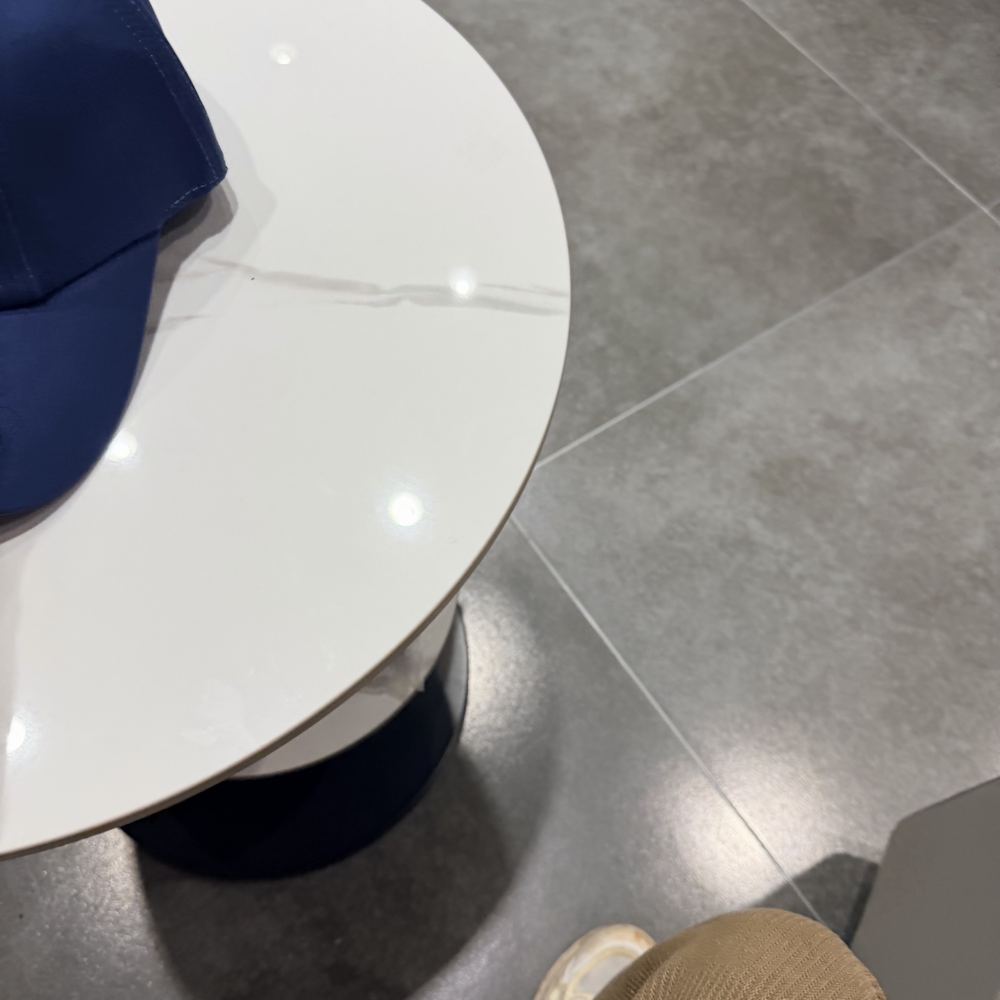 爱马仕Hermes 官网新品经典款 棒球帽🎩 原单品质 火爆来袭。 工艺非常精美[爱心] 高档大气上档次