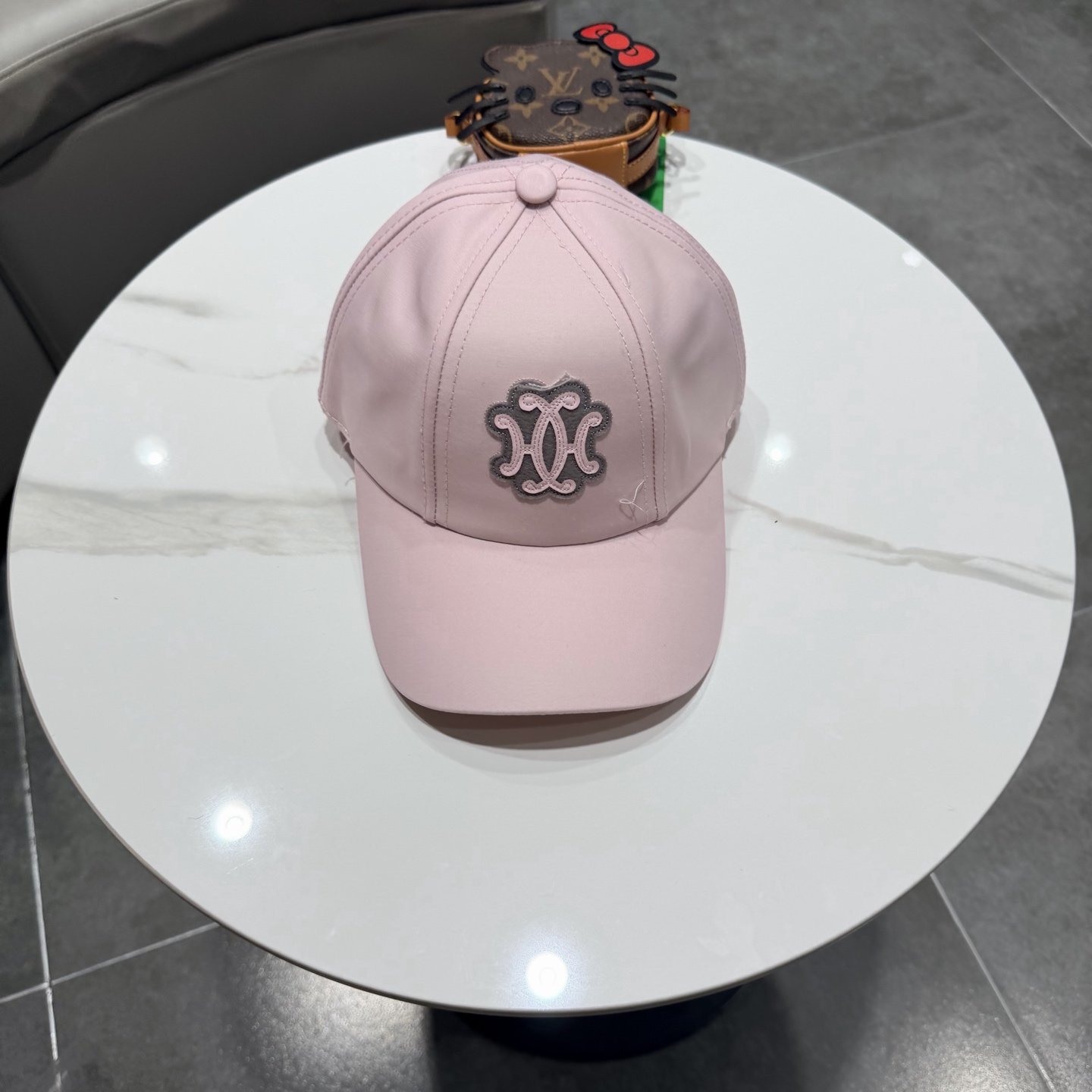 爱马仕Hermes 官网新品经典款 棒球帽🎩 原单品质 火爆来袭。 工艺非常精美[爱心] 高档大气上档次