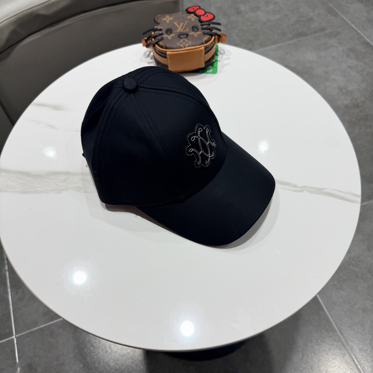 爱马仕Hermes 官网新品经典款 棒球帽🎩 原单品质 火爆来袭。 工艺非常精美[爱心] 高档大气上档次