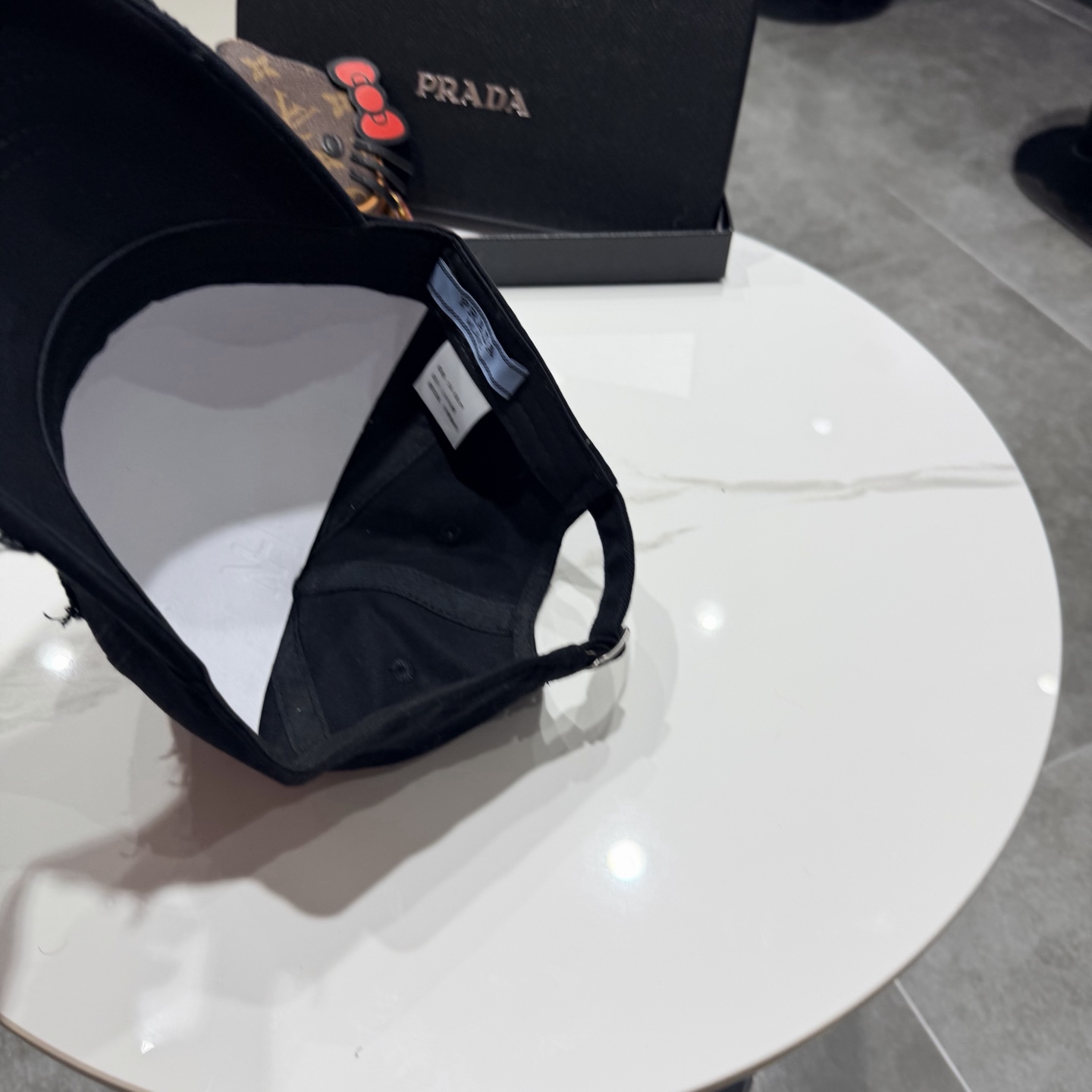 Prada普拉达 2025新款大牌款棒球帽，经典款男女通用