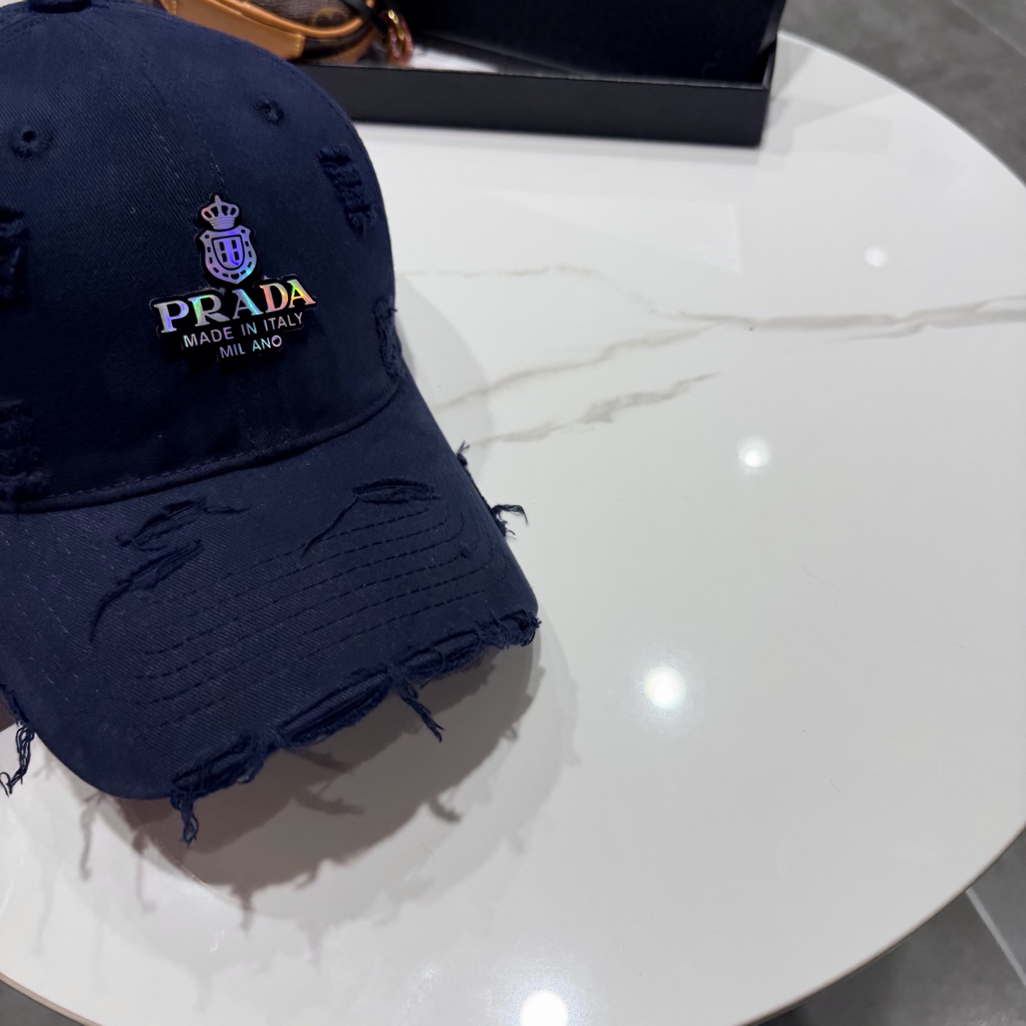 Prada普拉达 2025新款大牌款棒球帽，经典款男女通用