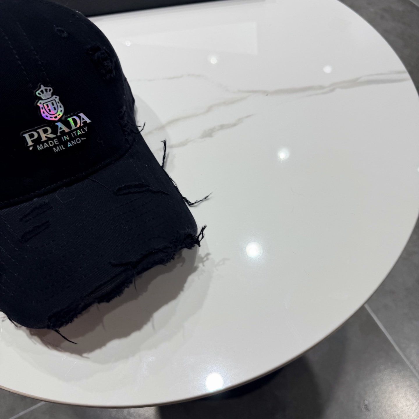 Prada普拉达 2025新款大牌款棒球帽，经典款男女通用