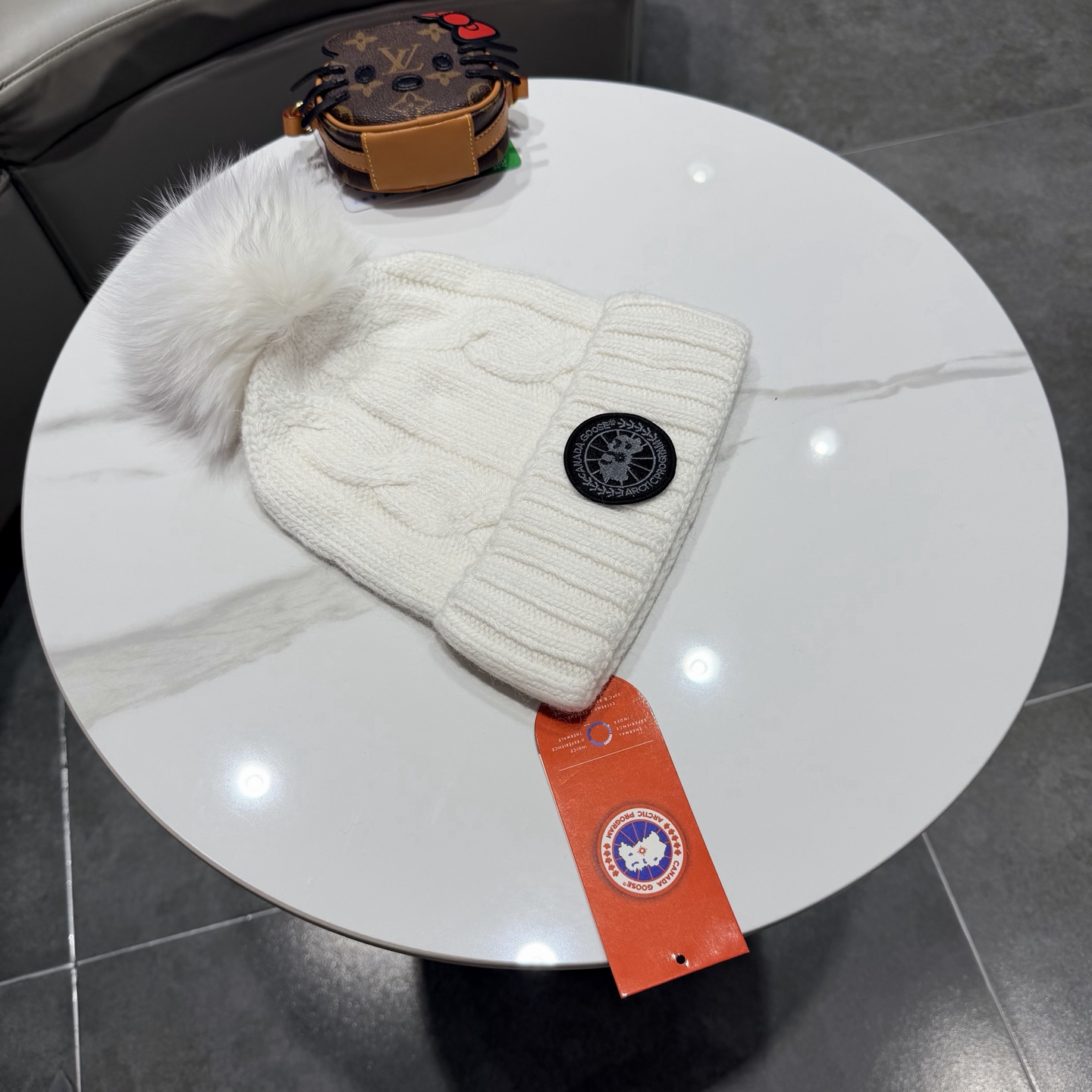 ❤加拿大鹅。CANADA GOOSE 最新羊毛针织帽，非常柔软亲肤，弹性很好！有质感又非常百搭的款式~保暖的毛线帽，均码
