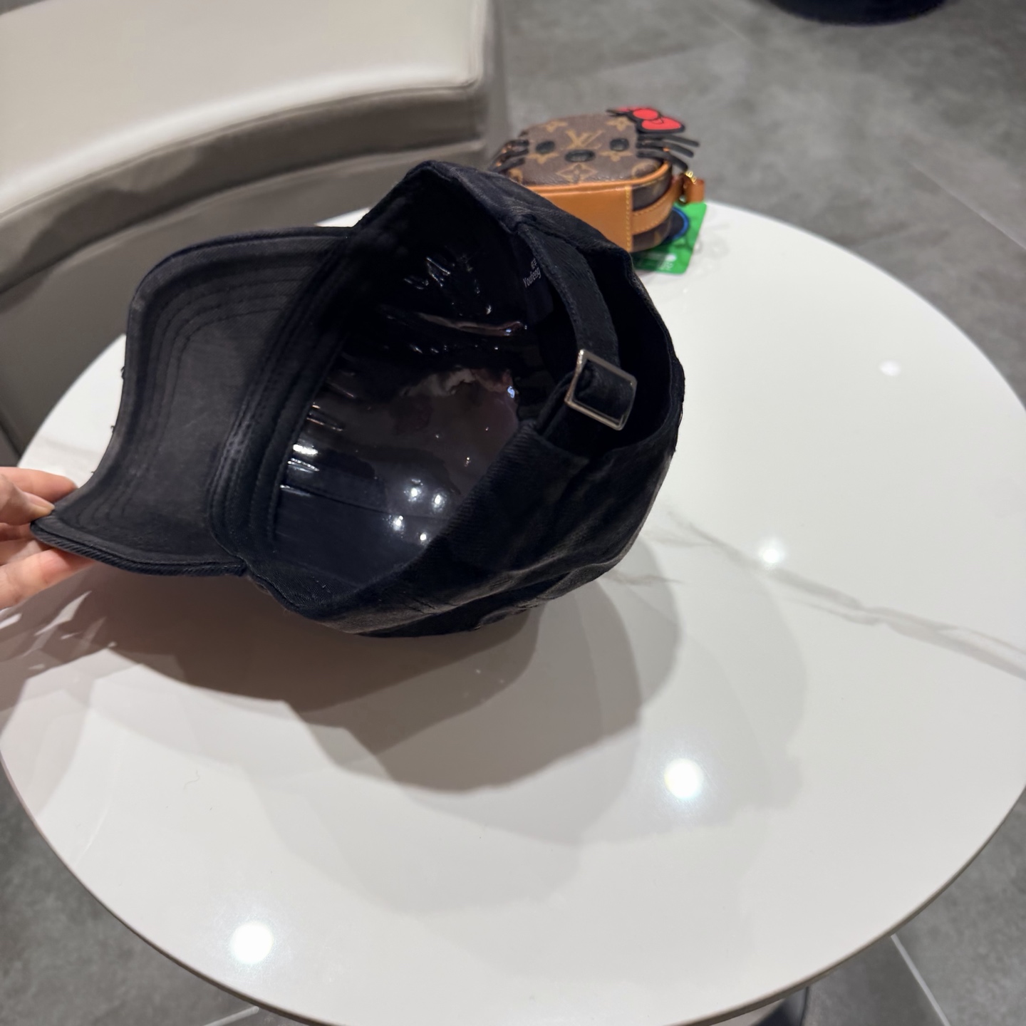 Prada 普拉达 新品 棒球帽 代购版本 潮流，高 非一般的品质，细节看 哦