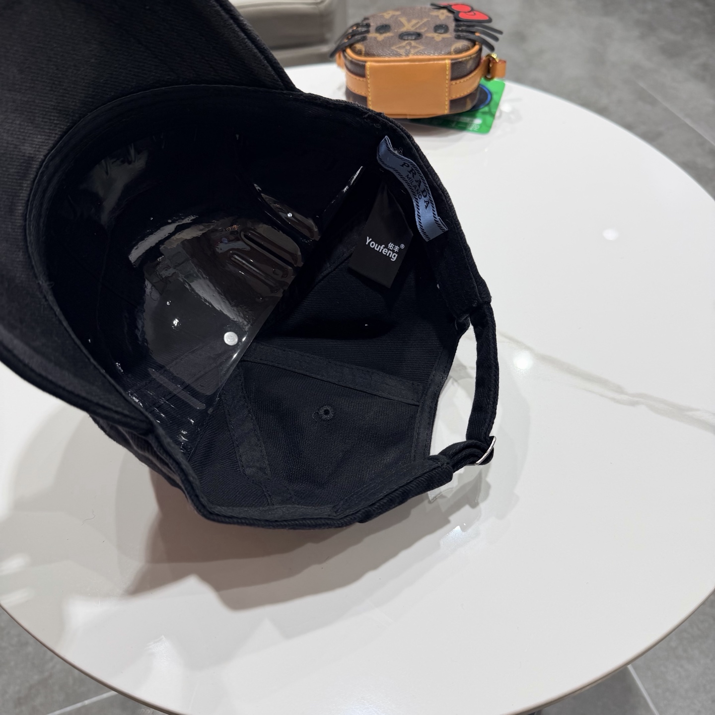 Prada 普拉达 新品 棒球帽 代购版本 潮流，高 非一般的品质，细节看 哦