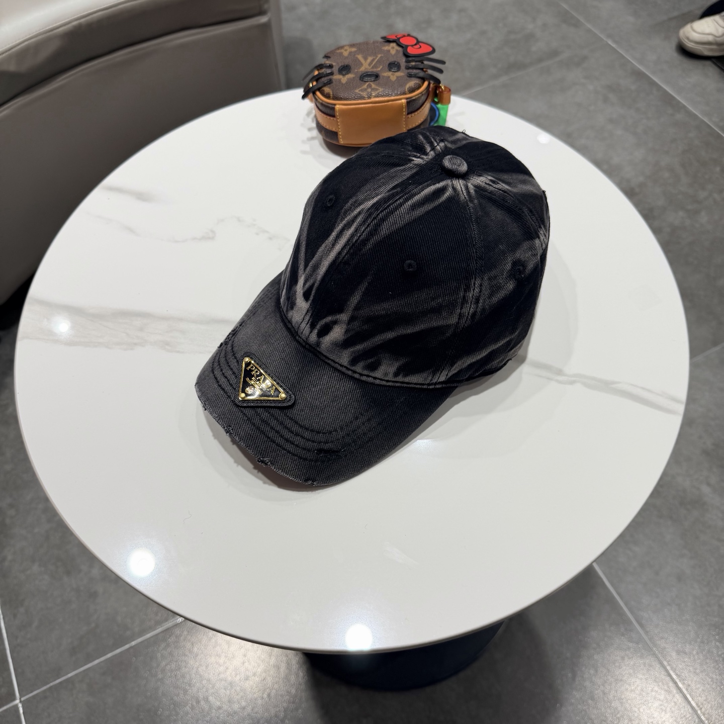 Prada 普拉达 新品 棒球帽 代购版本 潮流，高 非一般的品质，细节看 哦
