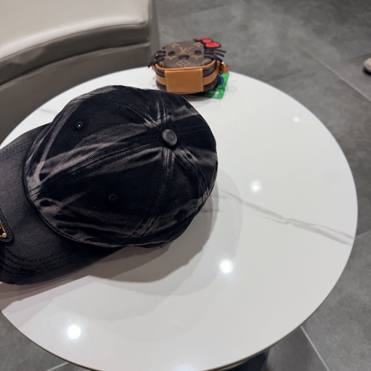 Prada 普拉达 新品 棒球帽 代购版本 潮流，高 非一般的品质，细节看 哦