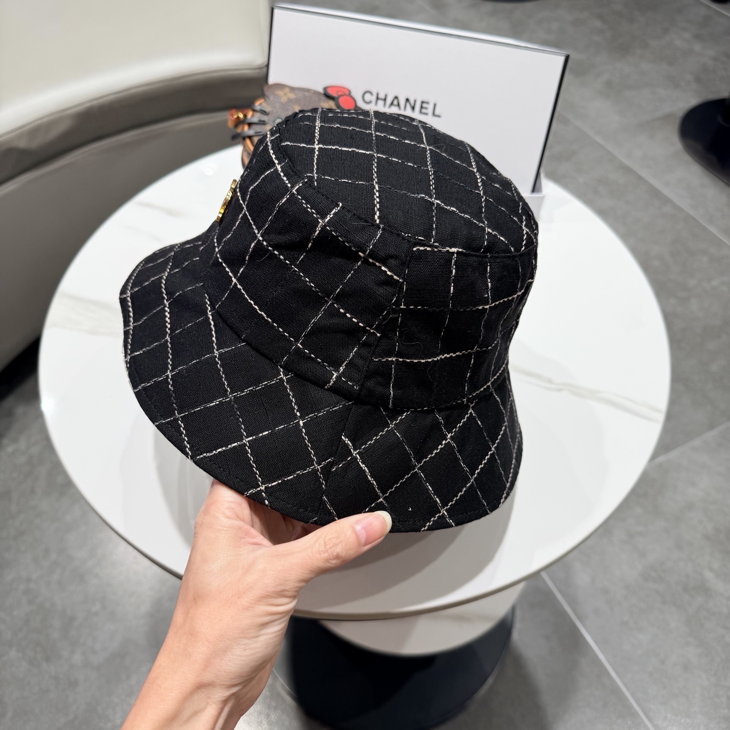 chanel香奈儿春夏新款牛仔渔夫帽超洋气的小设计~帽型好✓