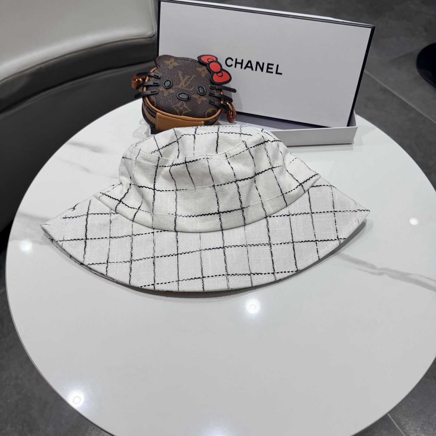 chanel香奈儿春夏新款牛仔渔夫帽超洋气的小设计~帽型好✓