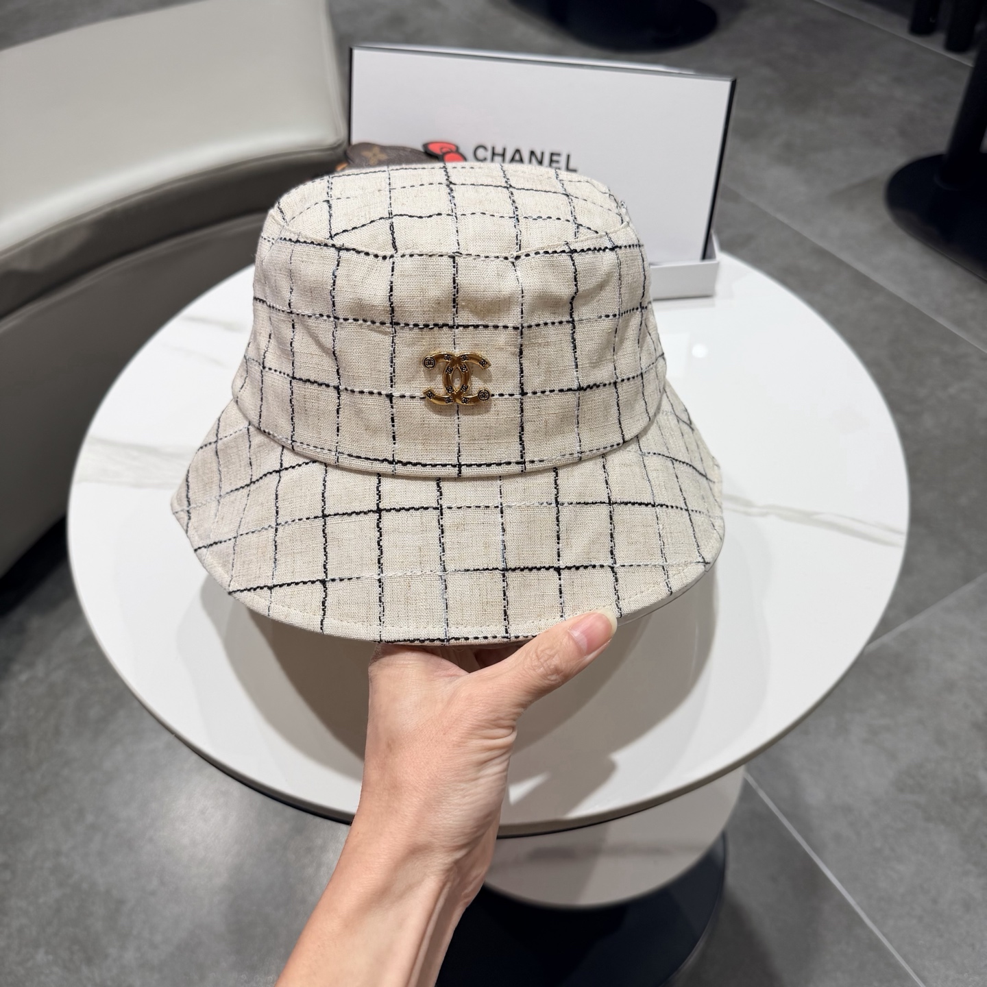 chanel香奈儿春夏新款牛仔渔夫帽超洋气的小设计~帽型好✓