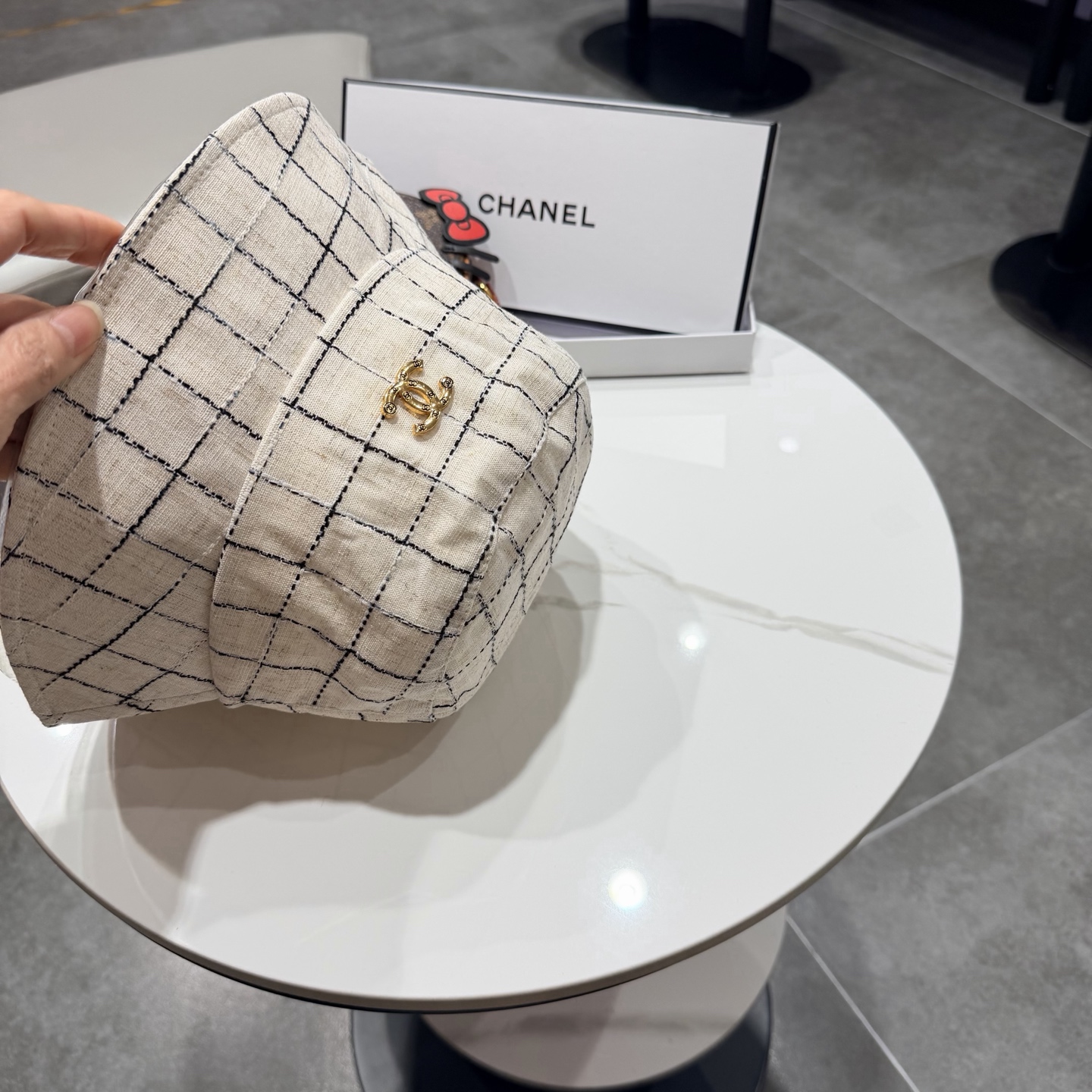 chanel香奈儿春夏新款牛仔渔夫帽超洋气的小设计~帽型好✓