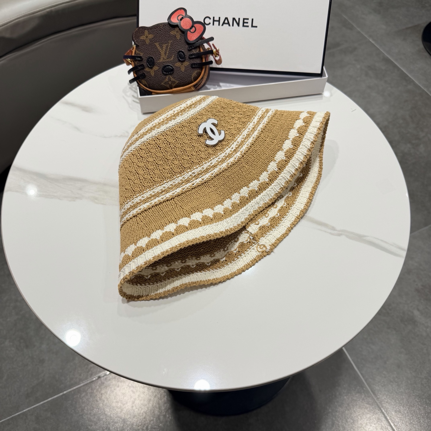 NO:742836,Chanel Chanel new spring and summer sun protection hat for women in summer versatile basin hat showing face small hollow breathable sun visor niche retro fisherman hat. Hat straw hat fisherman hat baseball cap, hat, chanel, chanel, espadrilles, hats19860909chanel香奈儿春夏新款防晒帽子女夏季百搭盆帽显脸小镂空透气遮阳帽小众复古渔夫帽.帽子草帽渔夫帽棒球帽,帽子,chanel,chanel,espadrilles,hats,hat