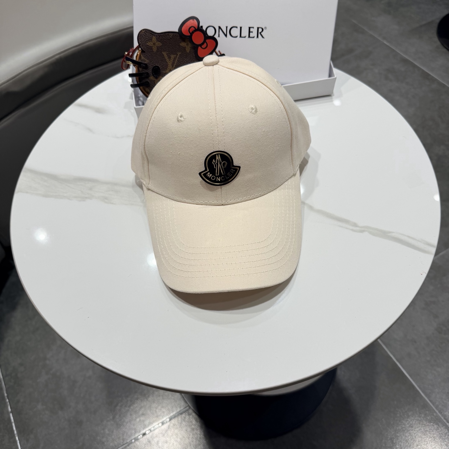 NO:742881,Mongolian new spring and summer baseball cap, very suitable for today's hats, a must-have for outfits~ Retro fashion, personal hats, straw hats, fisherman hats, baseball caps, hats, Moncler, espadrilles, hats19860909蒙口 新款春夏棒球帽 非常适合现在的一款帽子 穿搭必备ya～ 复古时尚 自留帽子草帽渔夫帽棒球帽,帽子,Moncler,espadrilles,hats,hat