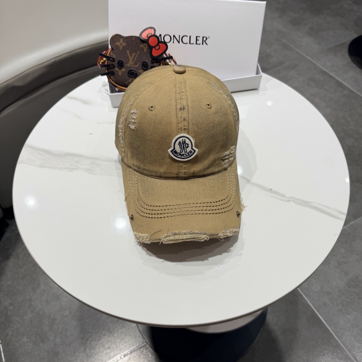 NO:742905,Mengkou original spring and summer new baseball cap, authentic mold-making and custom-made, original workmanship is meticulous and the quality is superb!  Hats, straw hats, bucket hats, baseball caps, hats, Moncler, espadrilles, hats19860909蒙口原单春夏新款棒球帽,正品开模订制,原版做工细致质量超赞！帽子草帽渔夫帽棒球帽,帽子,Moncler,espadrilles,hats,hat
