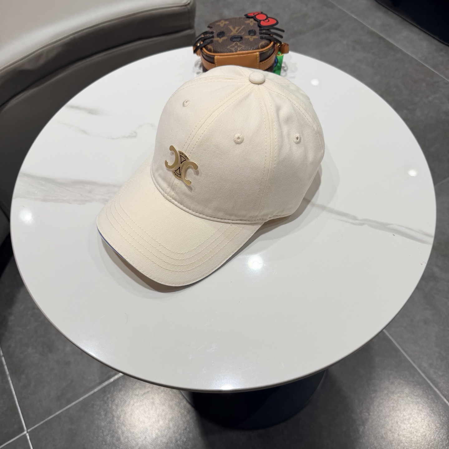 赛琳 CELINE 新款春夏球帽🧢大牌款超好搭配，闭眼入的一款