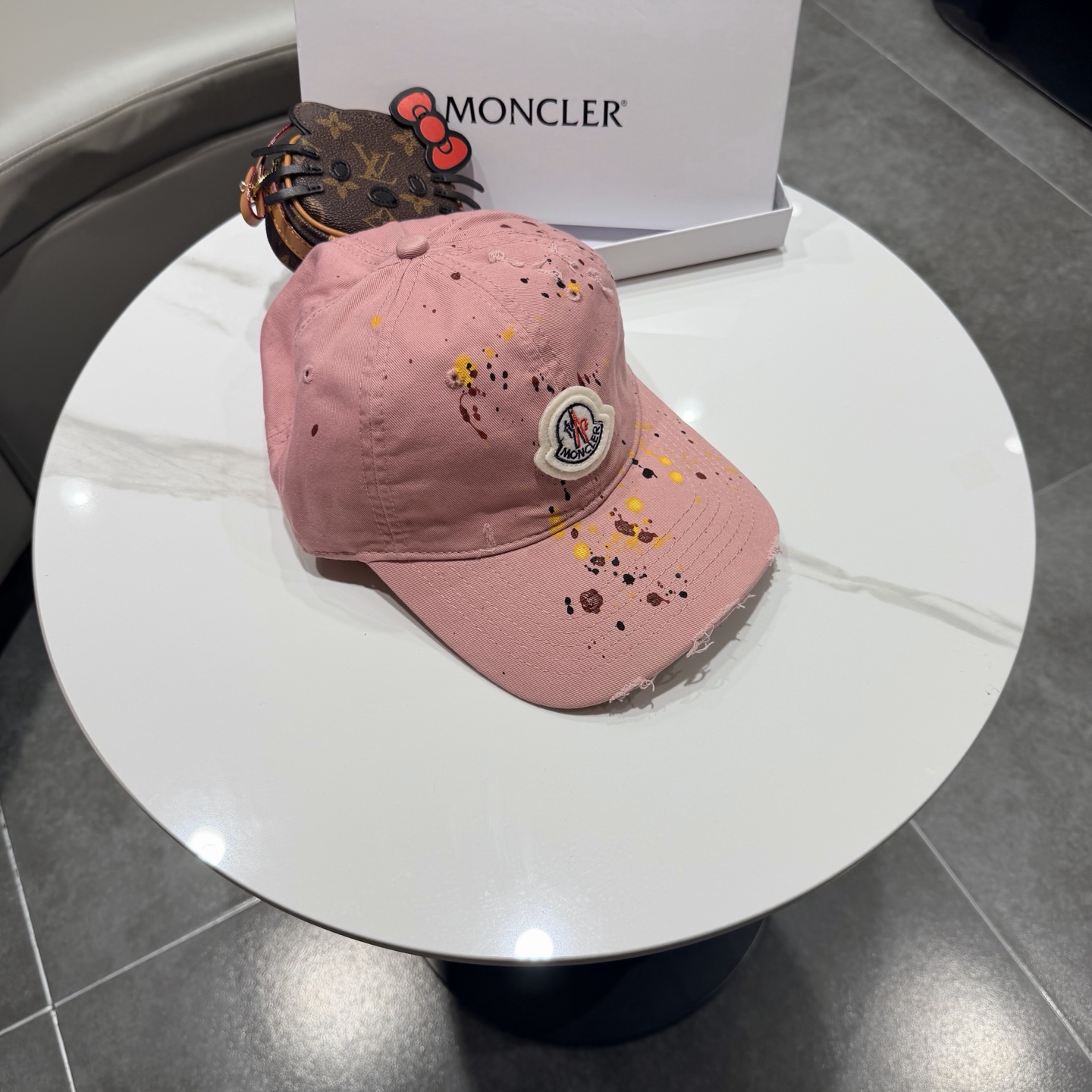蒙口MONCLER新款棒球帽，时尚炸街单品，风格很OK，网红.时尚博主的最爱！高品质舒适透气，凹造型很好