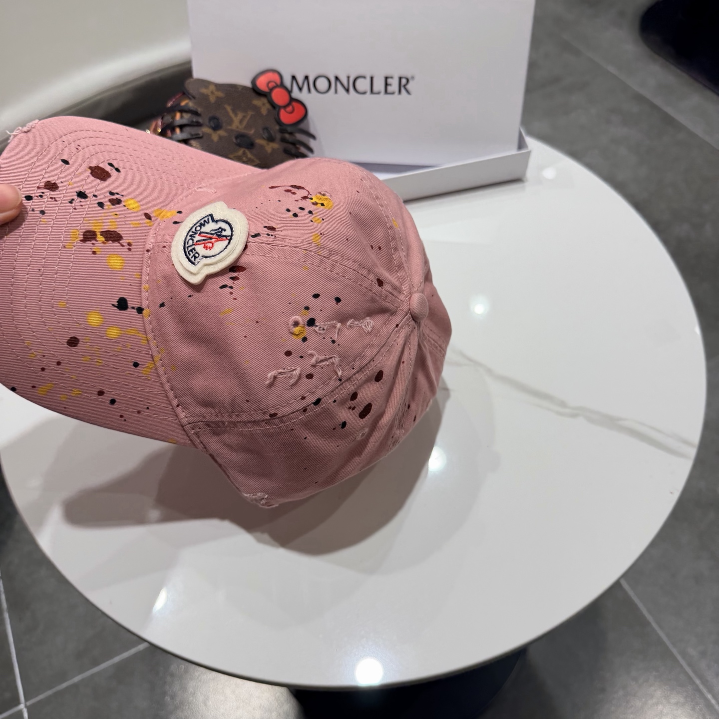 蒙口MONCLER新款棒球帽，时尚炸街单品，风格很OK，网红.时尚博主的最爱！高品质舒适透气，凹造型很好
