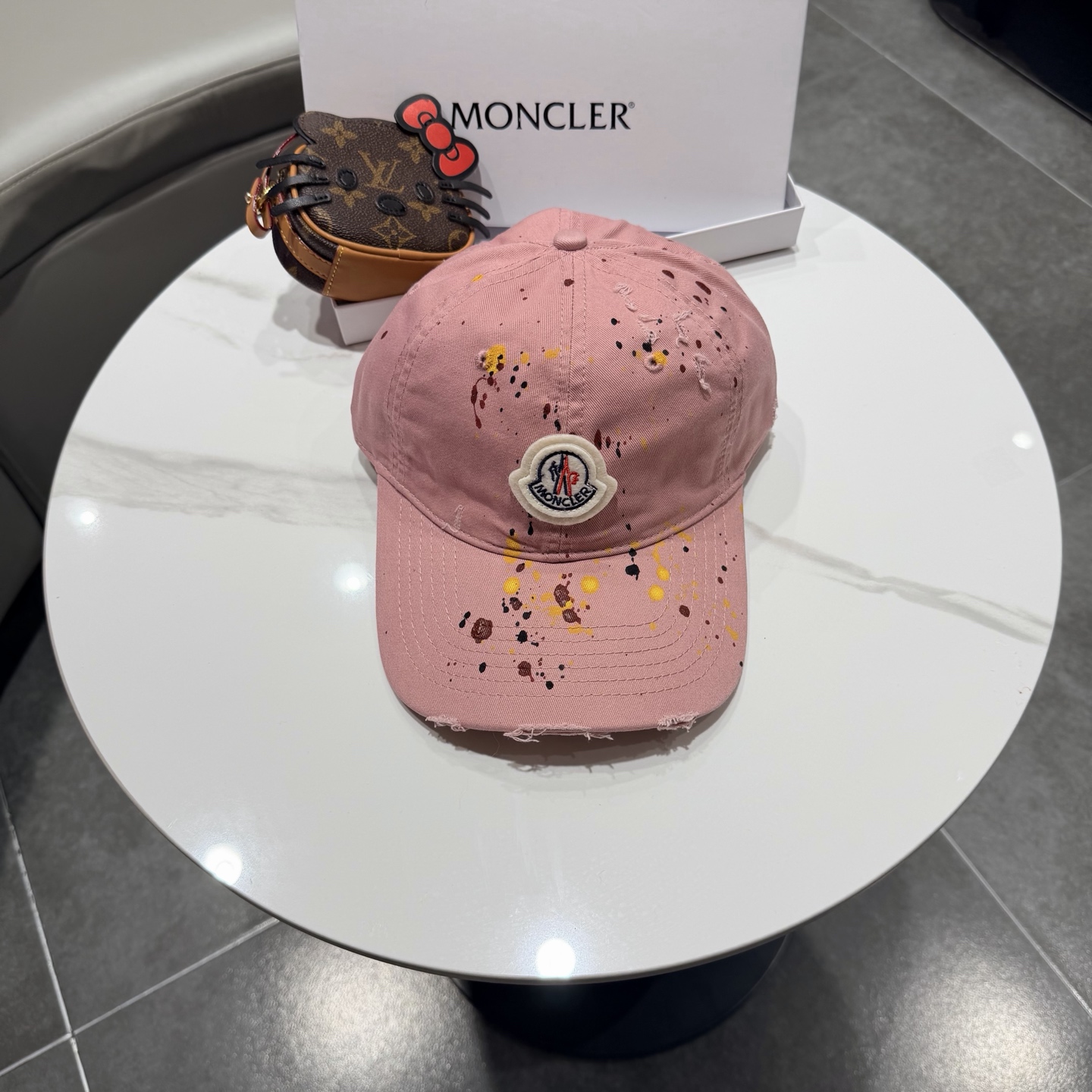 蒙口MONCLER新款棒球帽，时尚炸街单品，风格很OK，网红.时尚博主的最爱！高品质舒适透气，凹造型很好