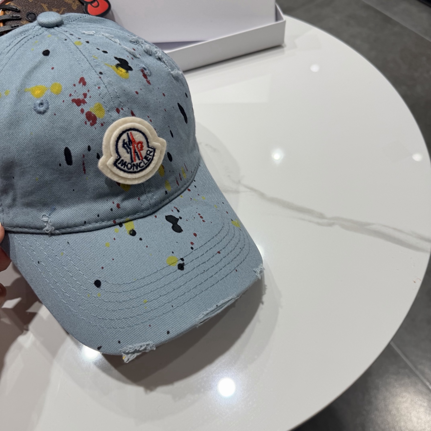 蒙口MONCLER新款棒球帽，时尚炸街单品，风格很OK，网红.时尚博主的最爱！高品质舒适透气，凹造型很好
