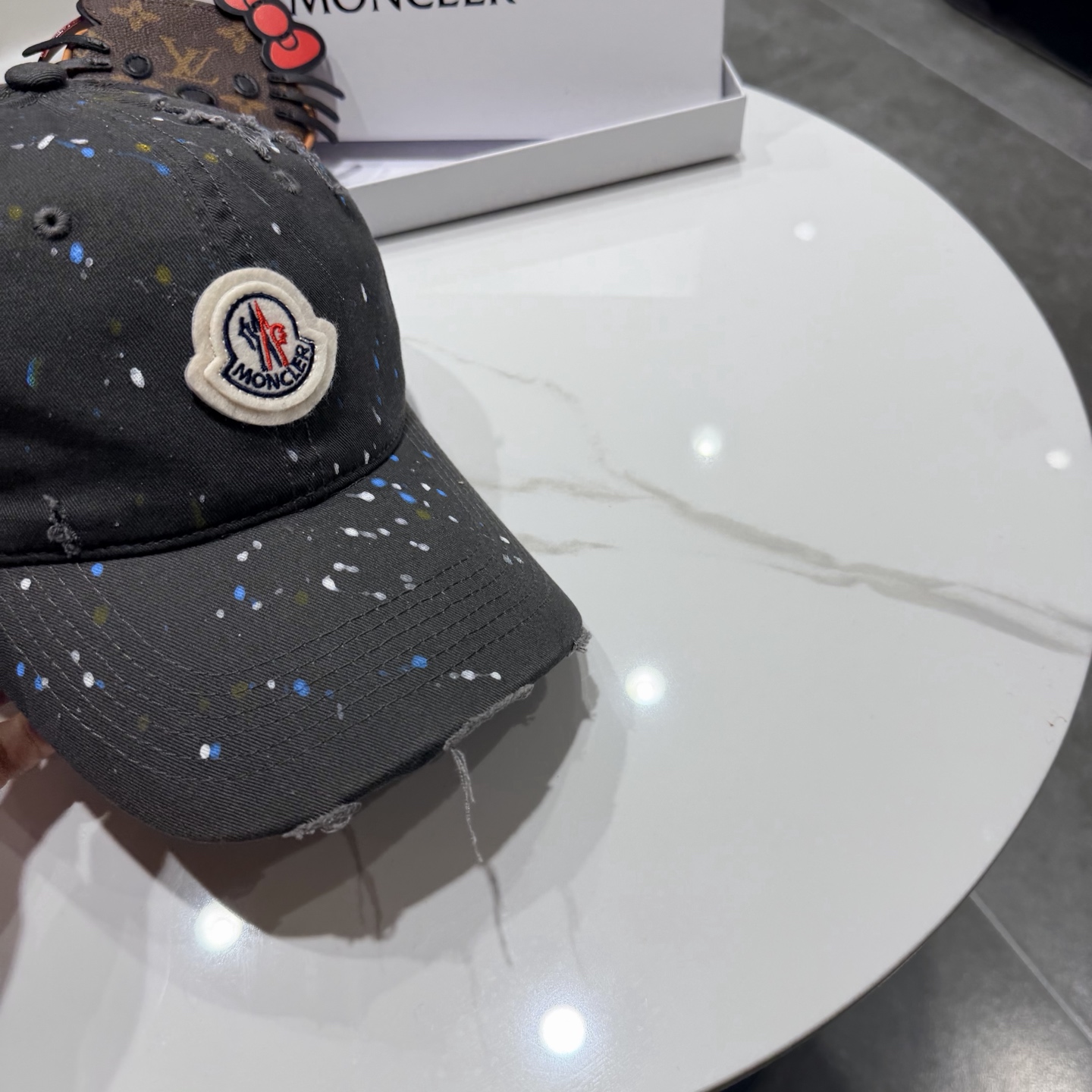 蒙口MONCLER新款棒球帽，时尚炸街单品，风格很OK，网红.时尚博主的最爱！高品质舒适透气，凹造型很好