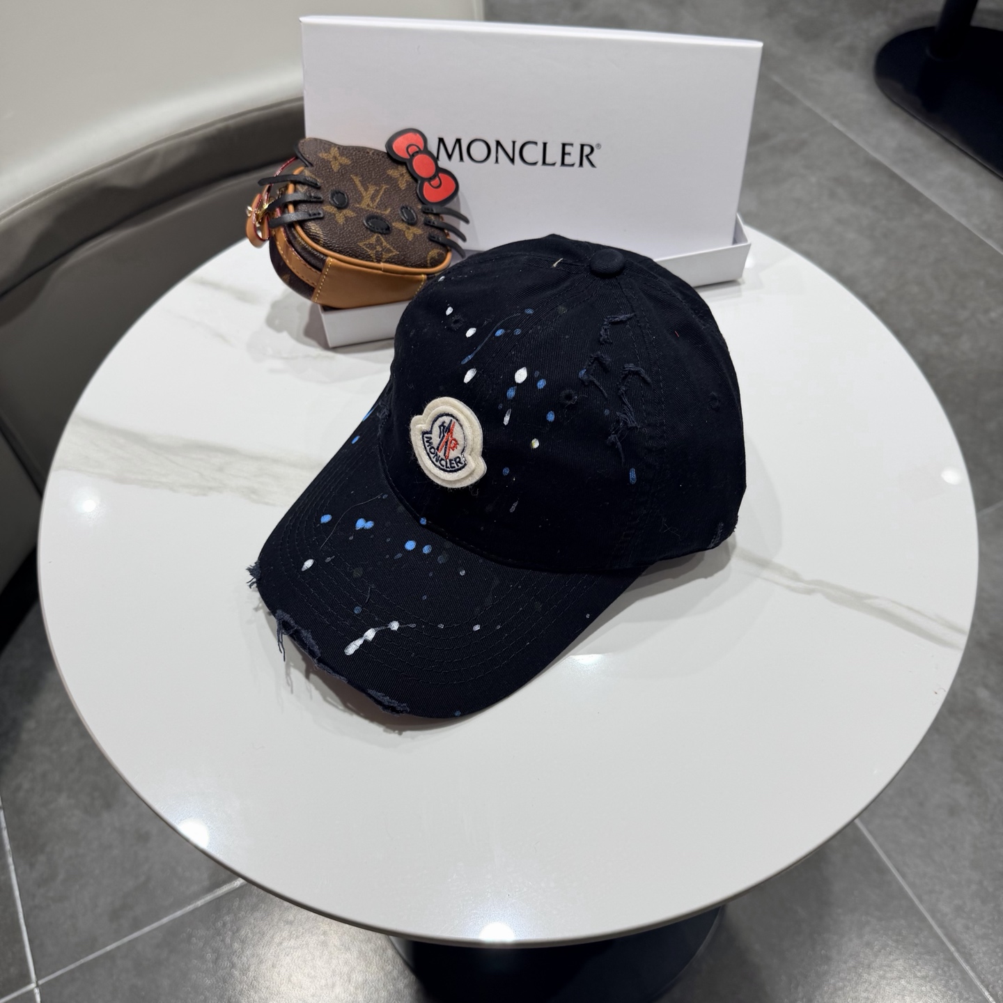 蒙口MONCLER新款棒球帽，时尚炸街单品，风格很OK，网红.时尚博主的最爱！高品质舒适透气，凹造型很好