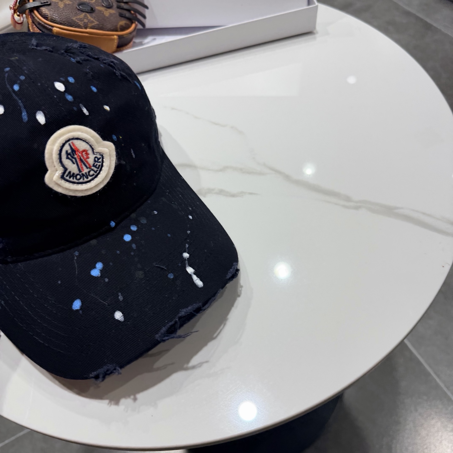 蒙口MONCLER新款棒球帽，时尚炸街单品，风格很OK，网红.时尚博主的最爱！高品质舒适透气，凹造型很好