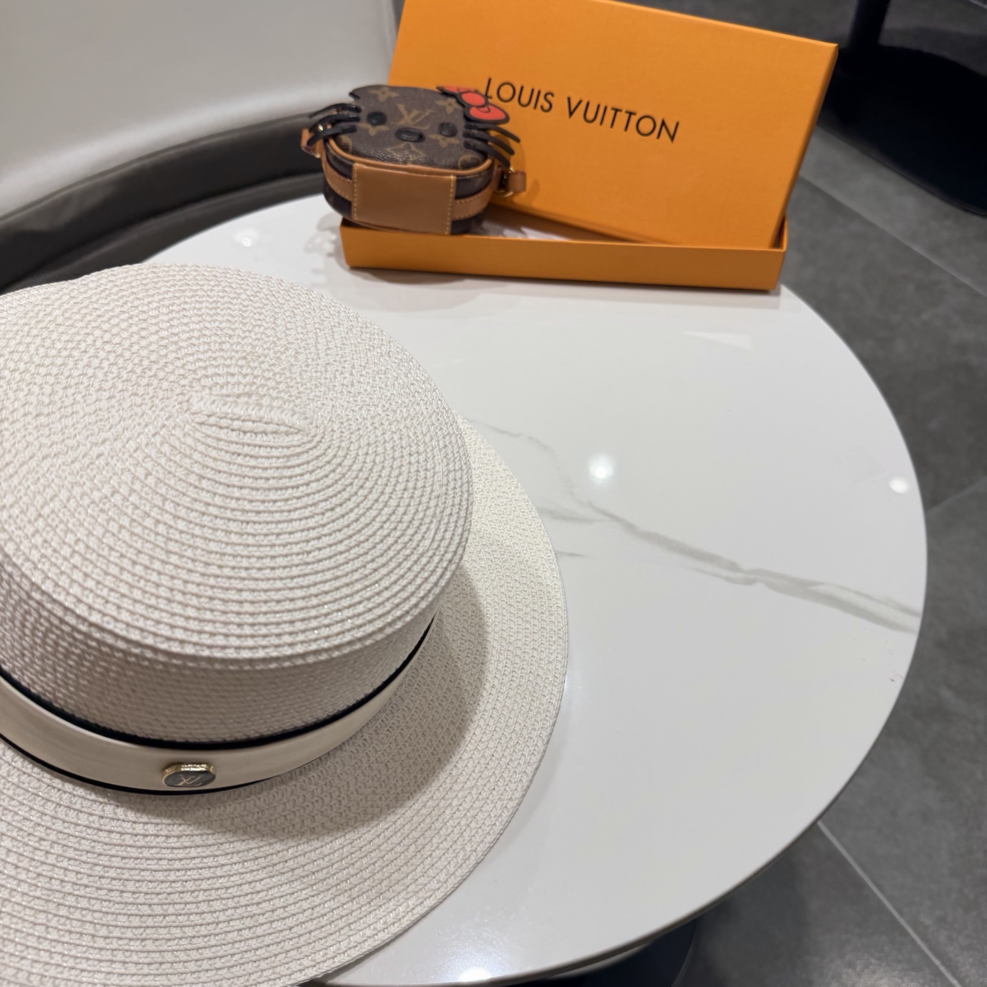 lv新款平顶草帽 头围57cm