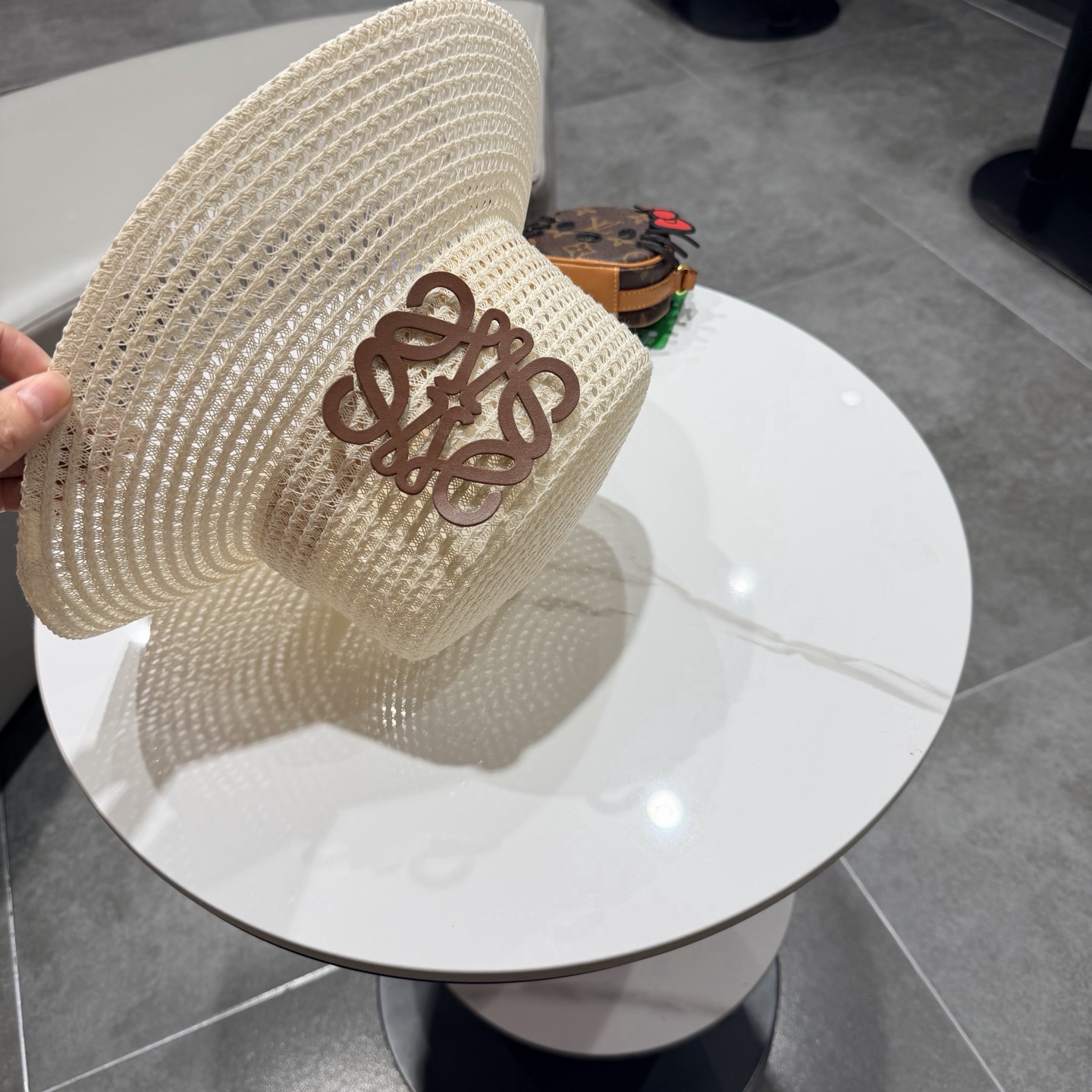 罗意威草帽，遮阳盆帽，可折叠，高级定制，头围57cm。