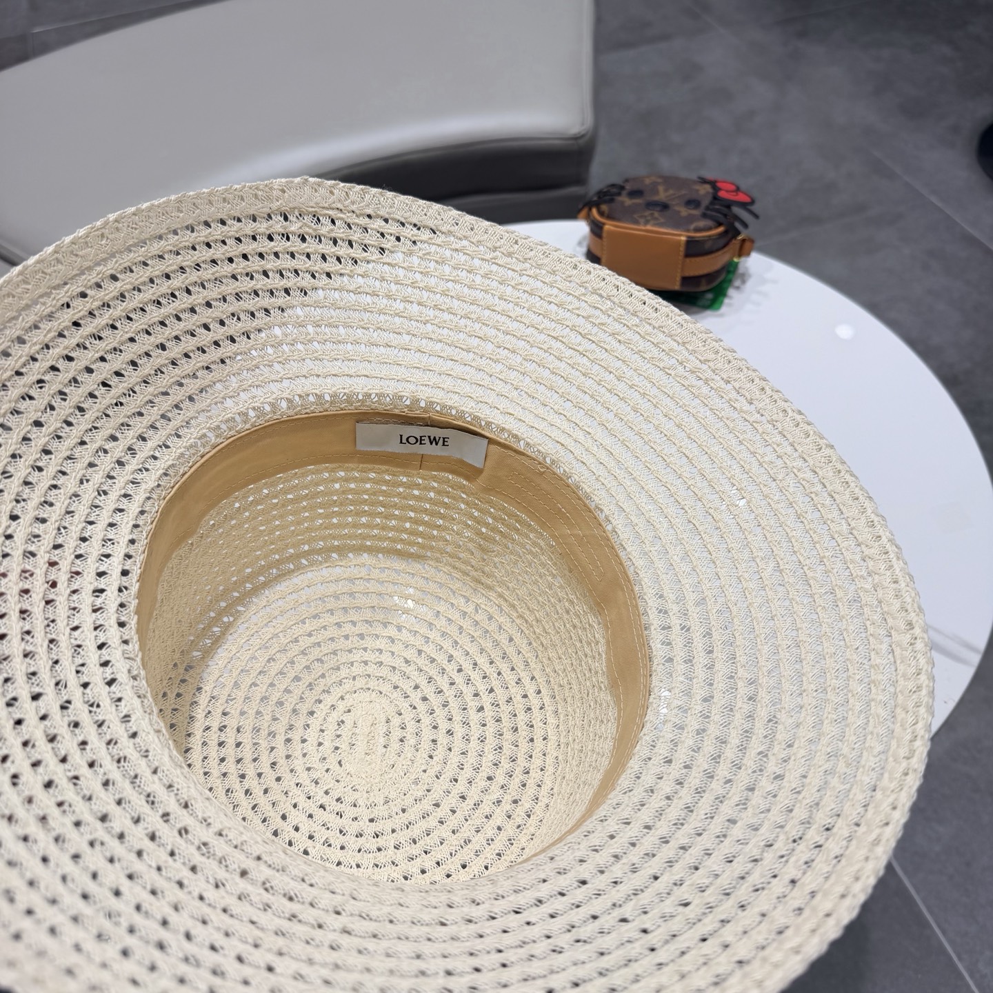 罗意威草帽，遮阳盆帽，可折叠，高级定制，头围57cm。