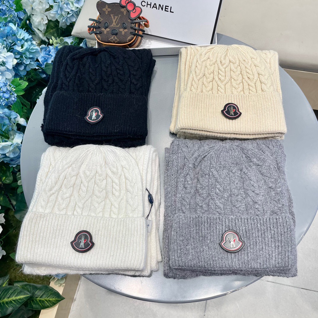 Moncler 蒙口套装秋冬款翻边羊毛针织毛线帽 高品质定制!这款必定是极简主义的最爱 干净,利索,时尚百搭,绝对不挑脸 Moncler 蒙口套装秋冬款翻边羊毛针织毛线帽 高品质定制!这款必定是极简主义的最爱 干净,利索,时尚百搭,绝对不挑脸