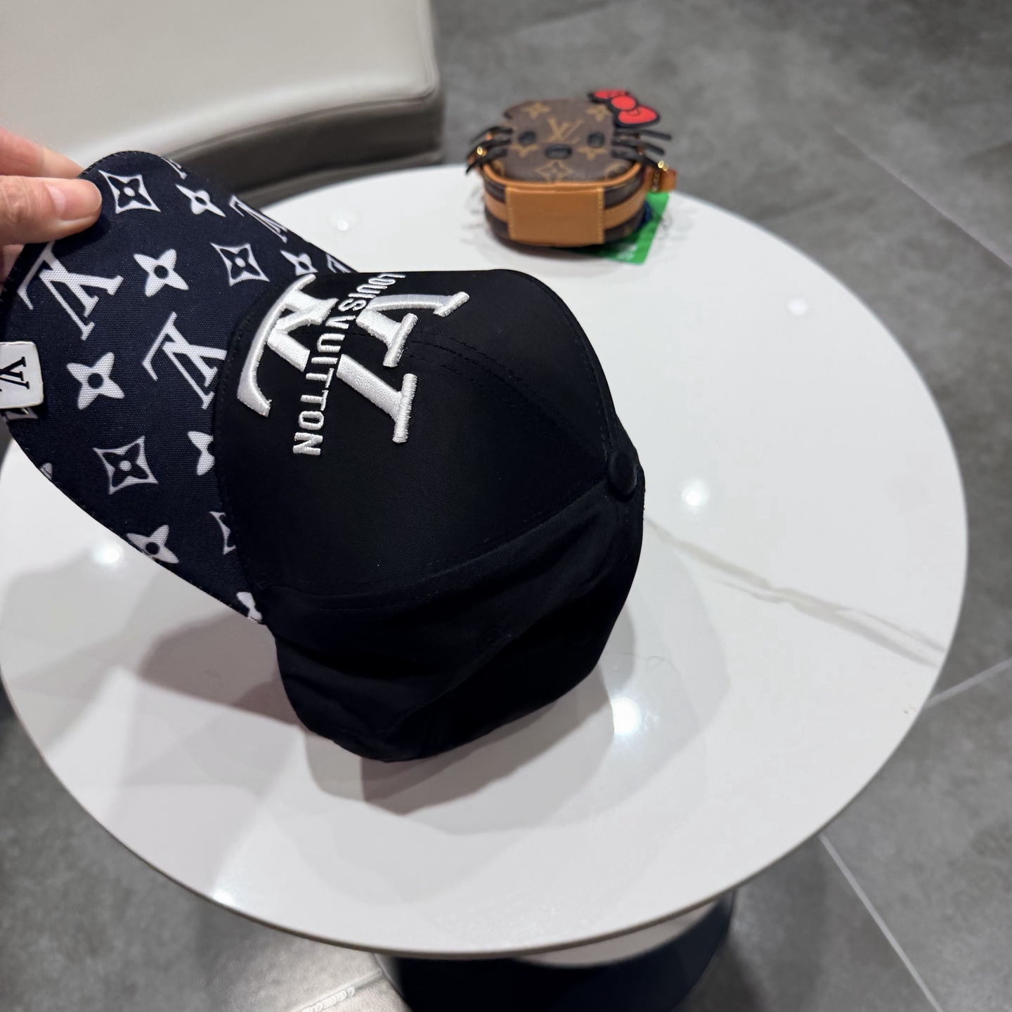 路易威登lv棒球帽 LouisVuitton😍2026新款重工打造♥️高端大气，百搭款🤗男女通用！