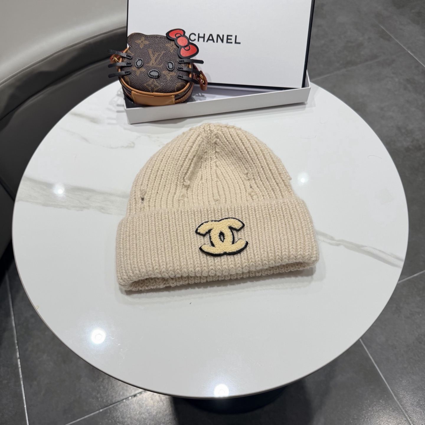 Chanel香奈儿秋冬网红时尚博主推荐款毛线帽，小红书爆款，手感超柔软舒适的针织线帽，弹性极佳！