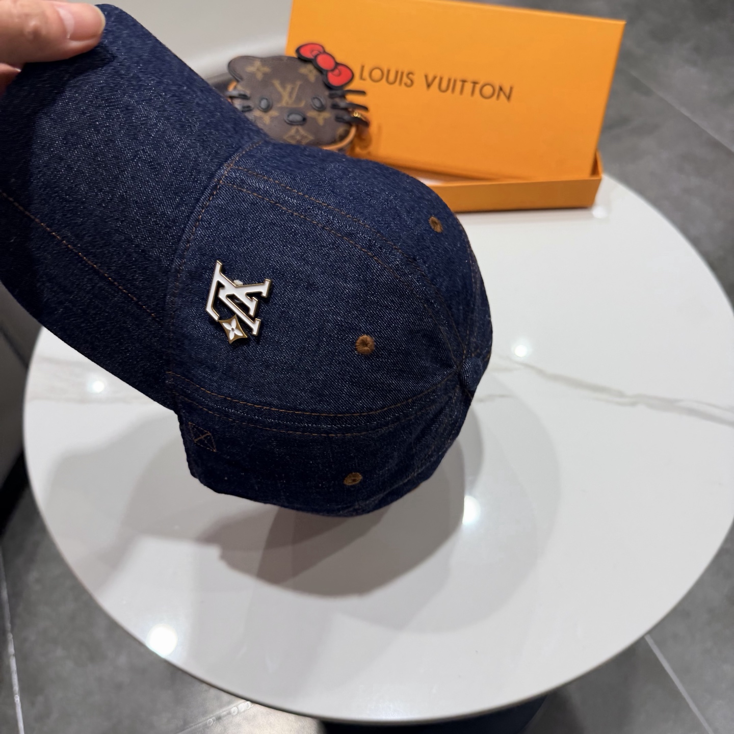 路易威登棒球帽LouisVuitton👒😍新款LV棒球帽，重工打造♥完美刺绣，高端大气，百搭款🤗男女通用