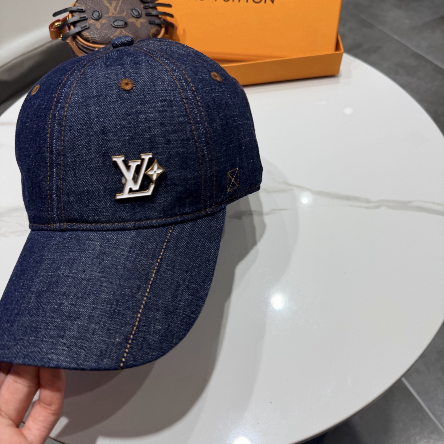 路易威登棒球帽LouisVuitton👒😍新款LV棒球帽，重工打造♥完美刺绣，高端大气，百搭款🤗男女通用