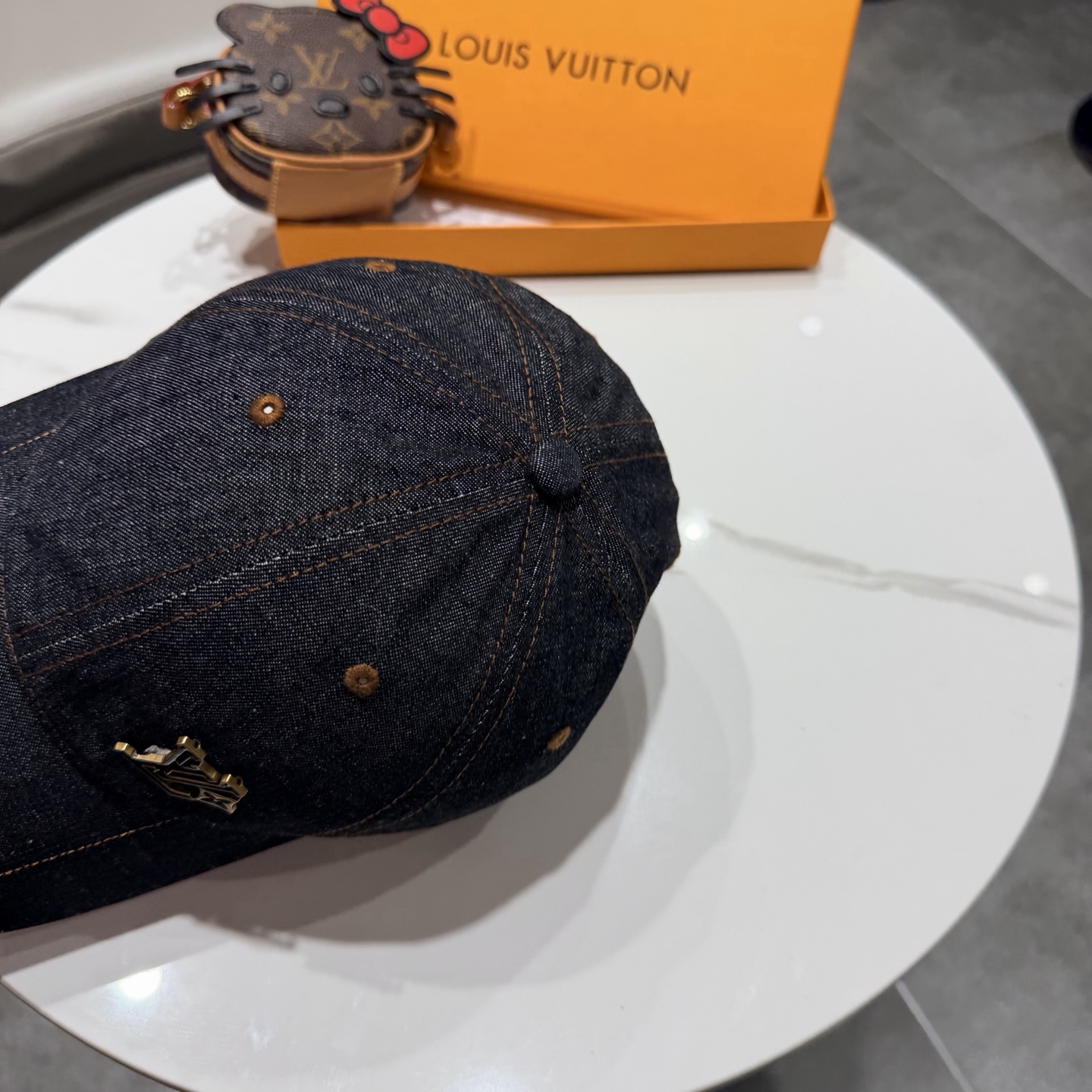 路易威登棒球帽LouisVuitton👒😍新款LV棒球帽，重工打造♥完美刺绣，高端大气，百搭款🤗男女通用