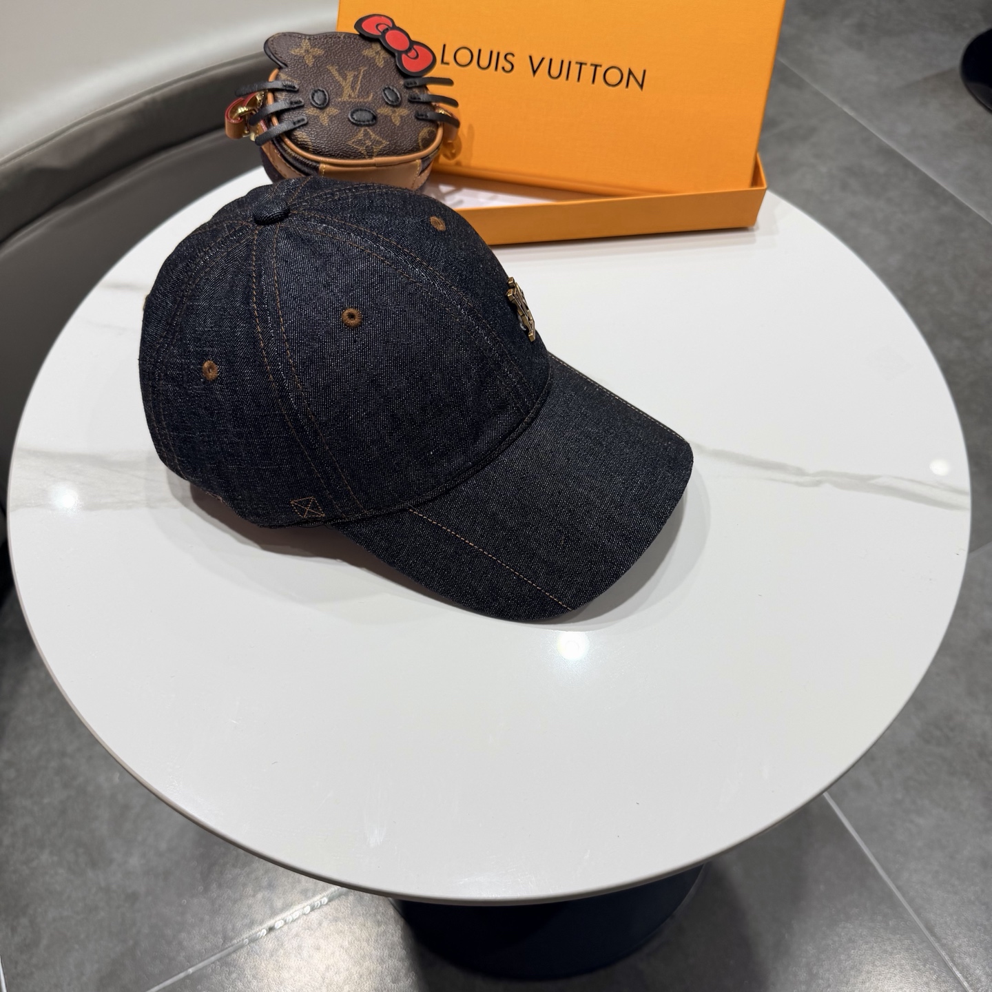 路易威登棒球帽LouisVuitton👒😍新款LV棒球帽，重工打造♥完美刺绣，高端大气，百搭款🤗男女通用