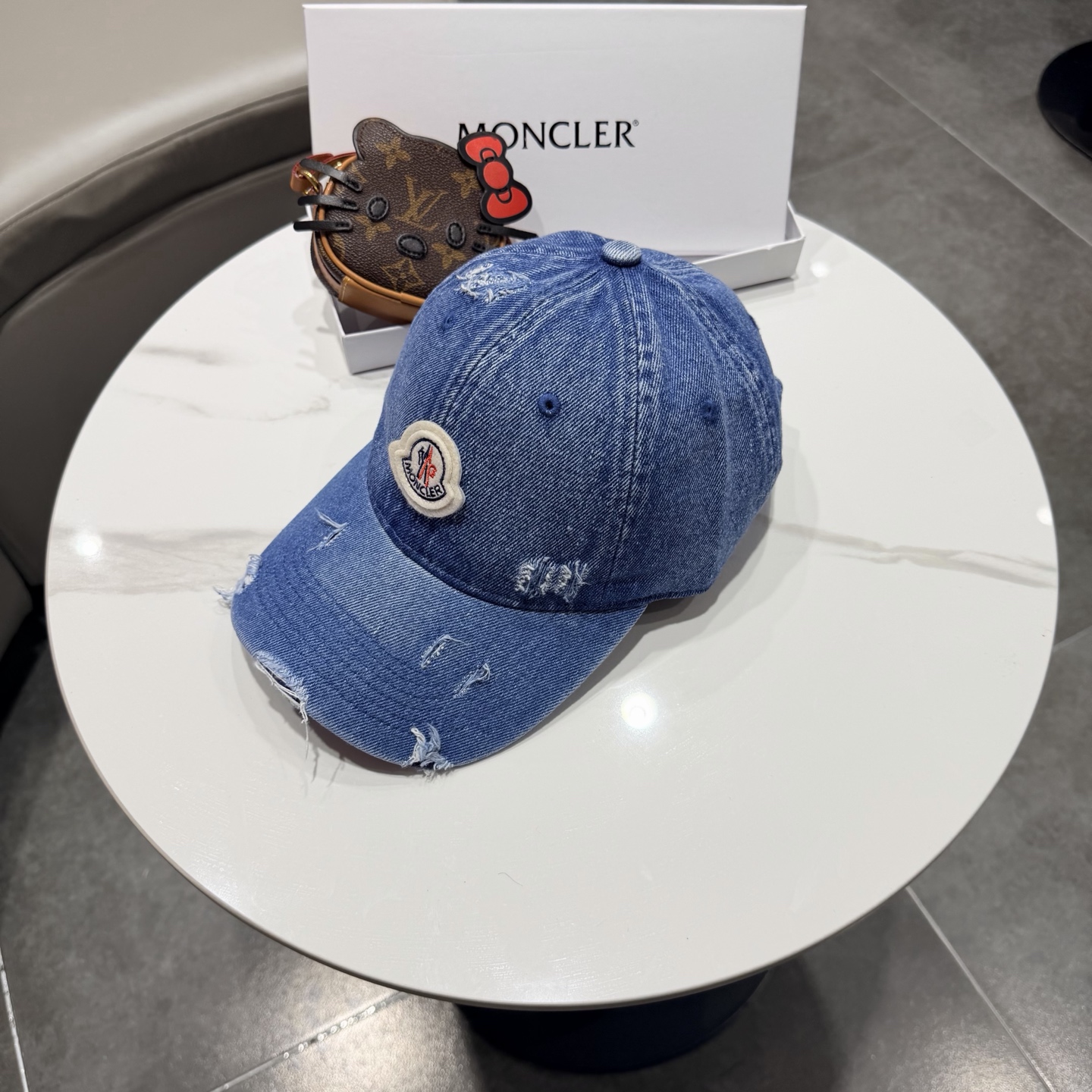 蒙口moncler2026新款的春季破洞 棒球帽，四季都通用👍 闭眼入阿铁子们❗️