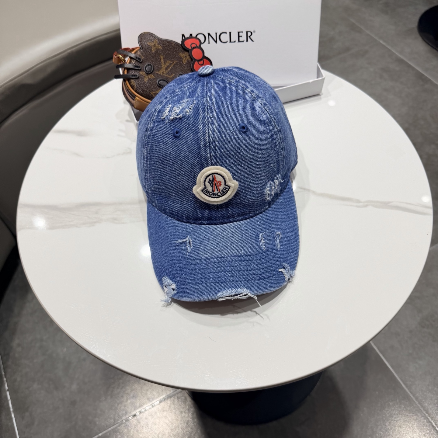 蒙口moncler2026新款的春季破洞 棒球帽，四季都通用👍 闭眼入阿铁子们❗️