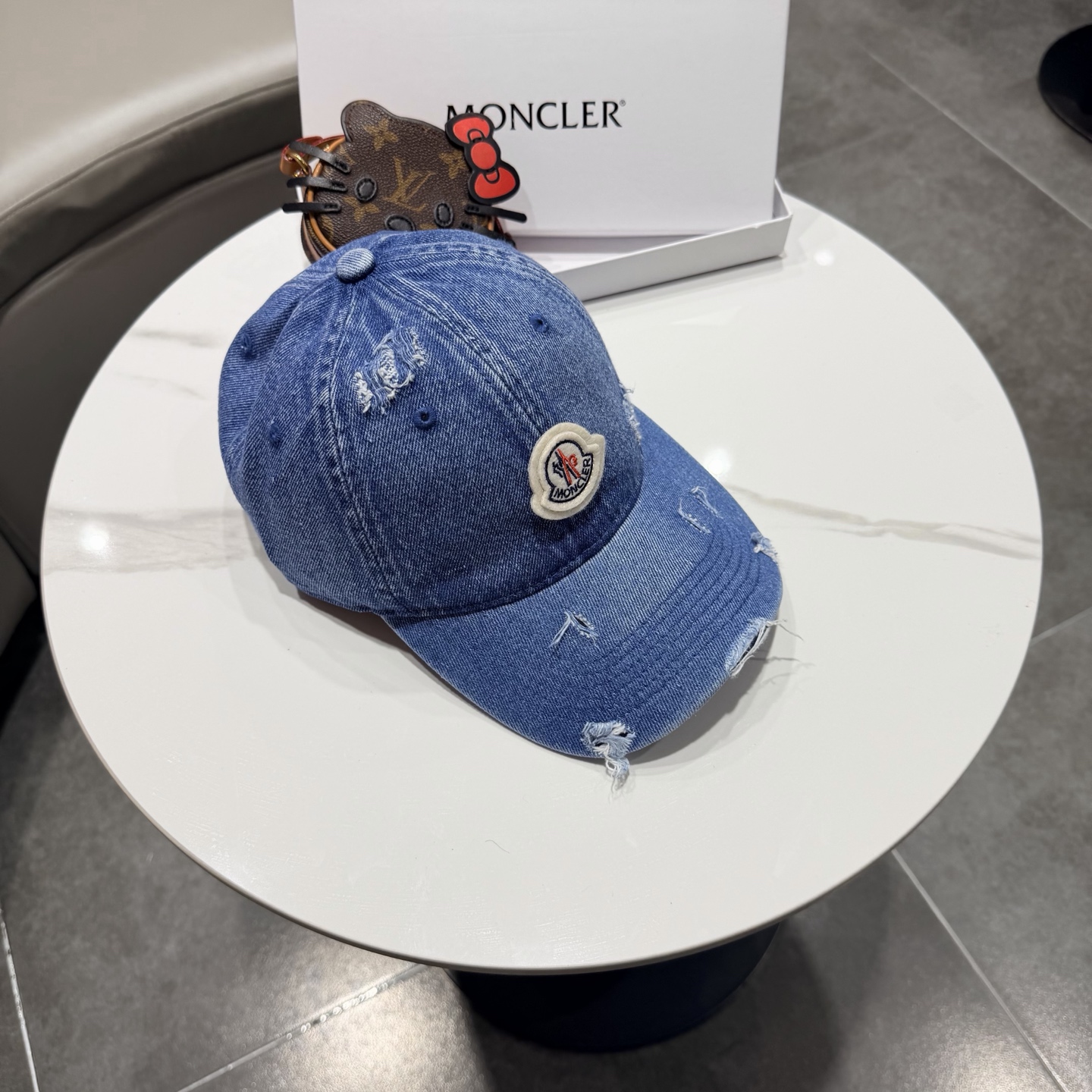 蒙口moncler2026新款的春季破洞 棒球帽，四季都通用👍 闭眼入阿铁子们❗️