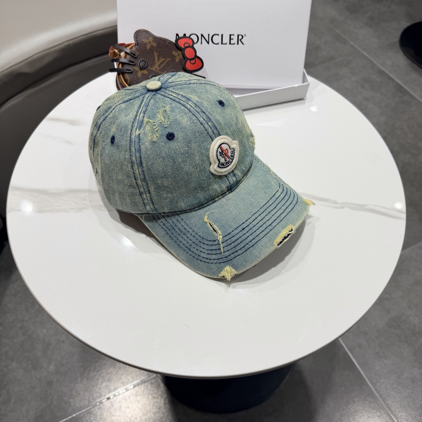 蒙口moncler2026新款的春季破洞 棒球帽，四季都通用👍 闭眼入阿铁子们❗️