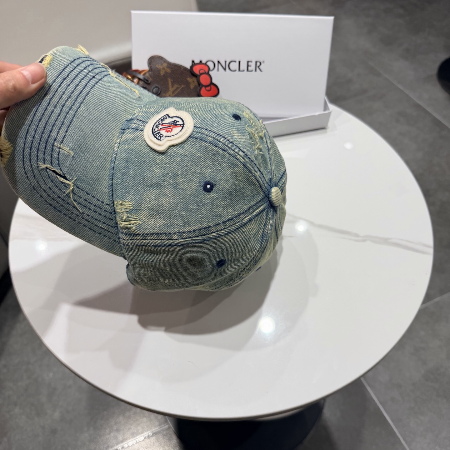 蒙口moncler2026新款的春季破洞 棒球帽，四季都通用👍 闭眼入阿铁子们❗️