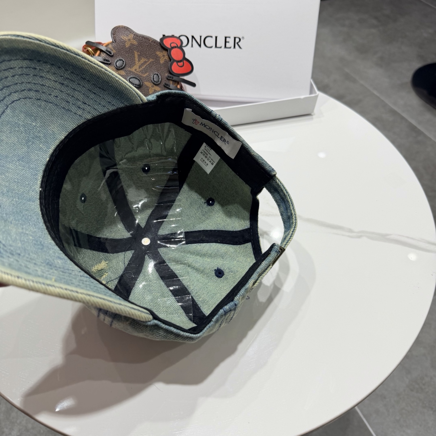 蒙口moncler2026新款的春季破洞 棒球帽，四季都通用👍 闭眼入阿铁子们❗️