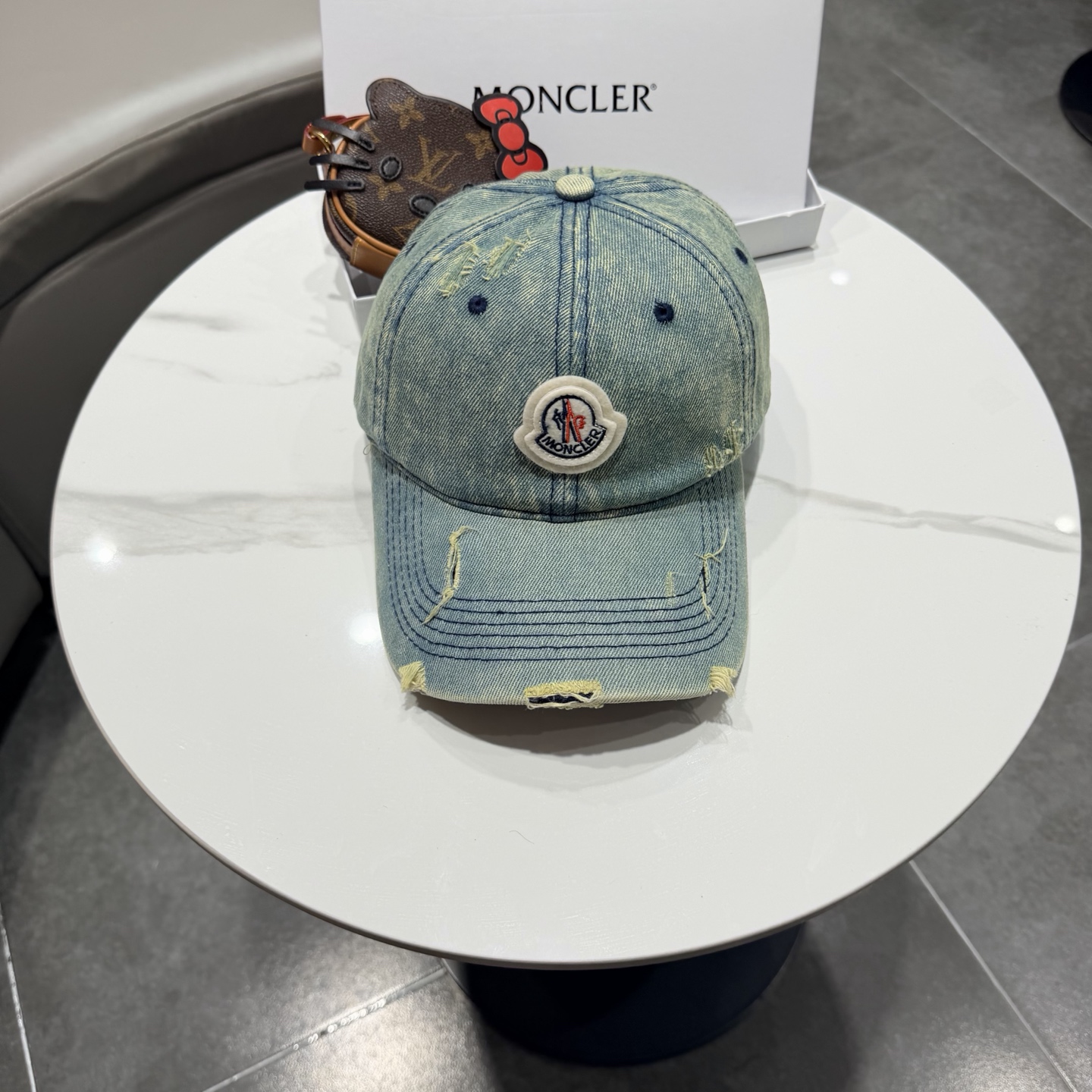 蒙口moncler2026新款的春季破洞 棒球帽，四季都通用👍 闭眼入阿铁子们❗️