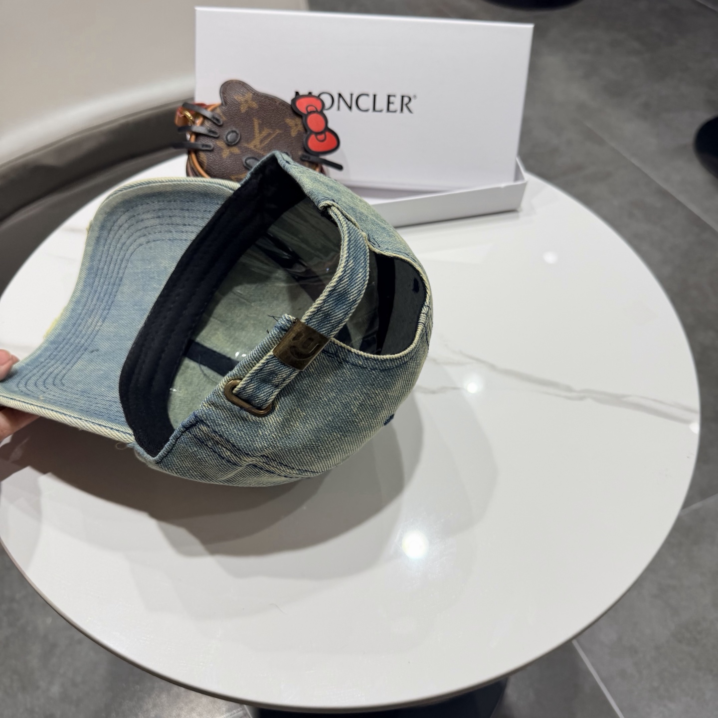 蒙口moncler2026新款的春季破洞 棒球帽，四季都通用👍 闭眼入阿铁子们❗️