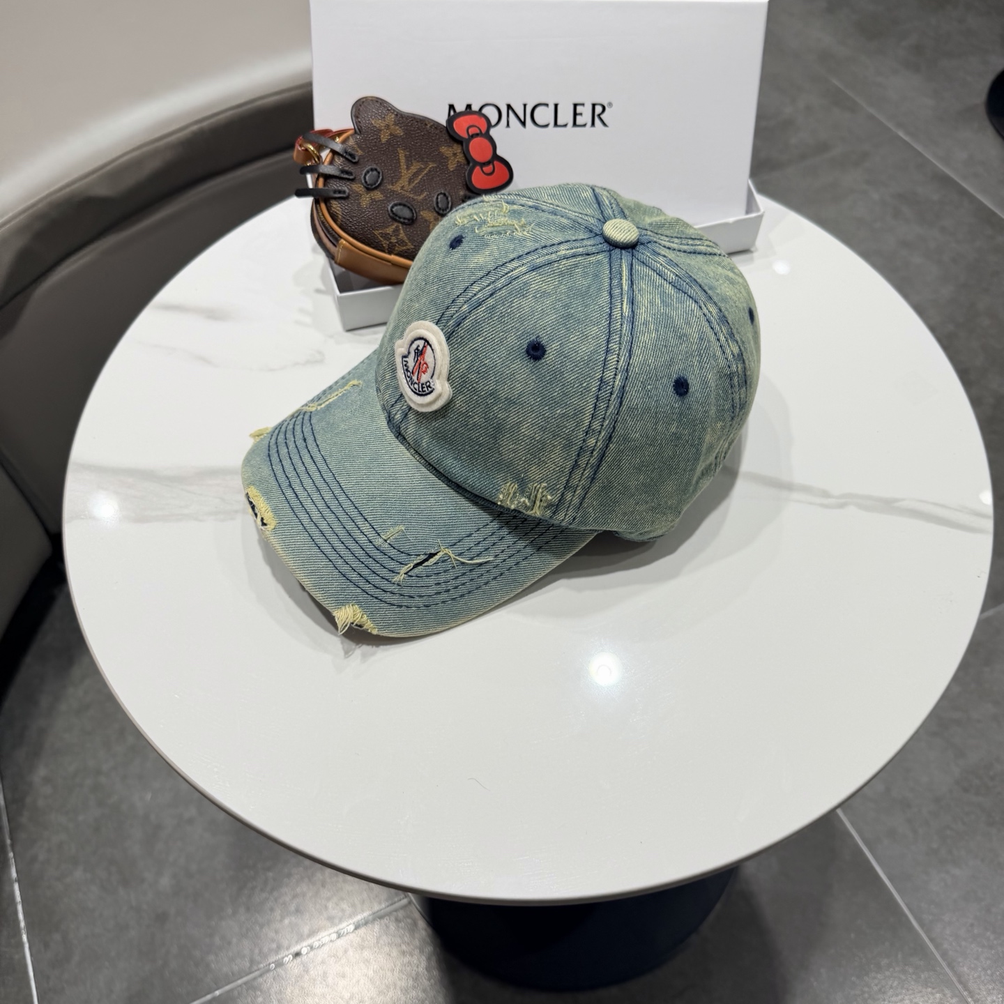 蒙口moncler2026新款的春季破洞 棒球帽，四季都通用👍 闭眼入阿铁子们❗️