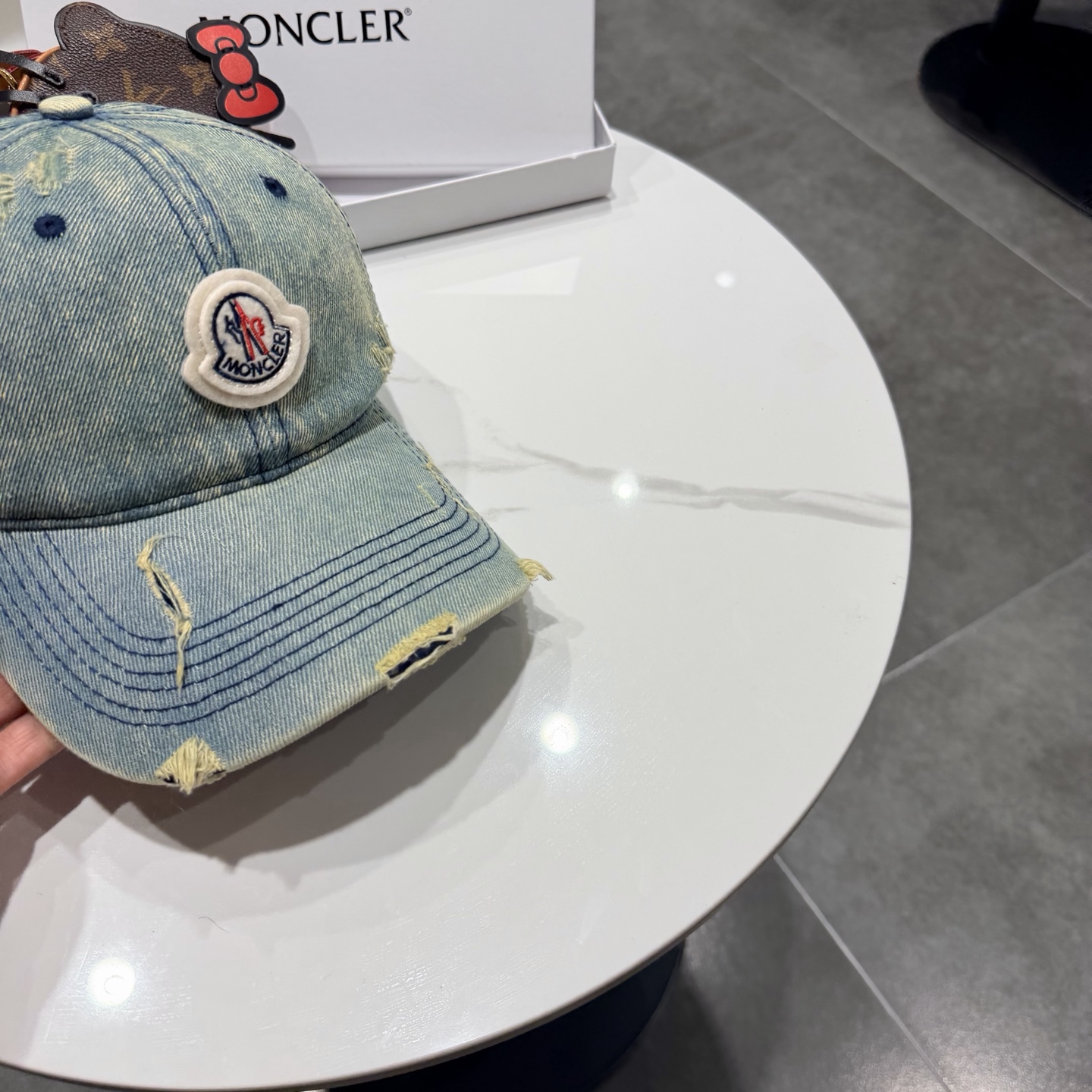 蒙口moncler2026新款的春季破洞 棒球帽，四季都通用👍 闭眼入阿铁子们❗️