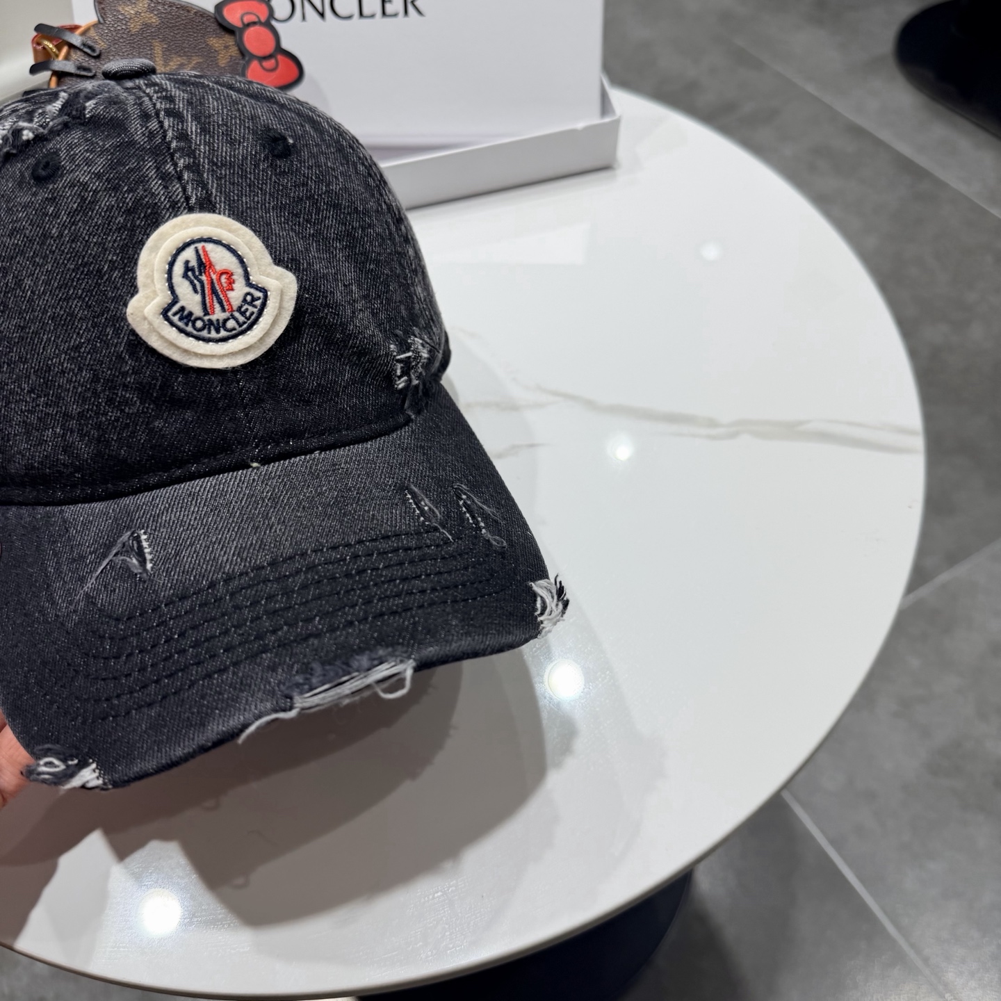 蒙口moncler2026新款的春季破洞 棒球帽，四季都通用👍 闭眼入阿铁子们❗️