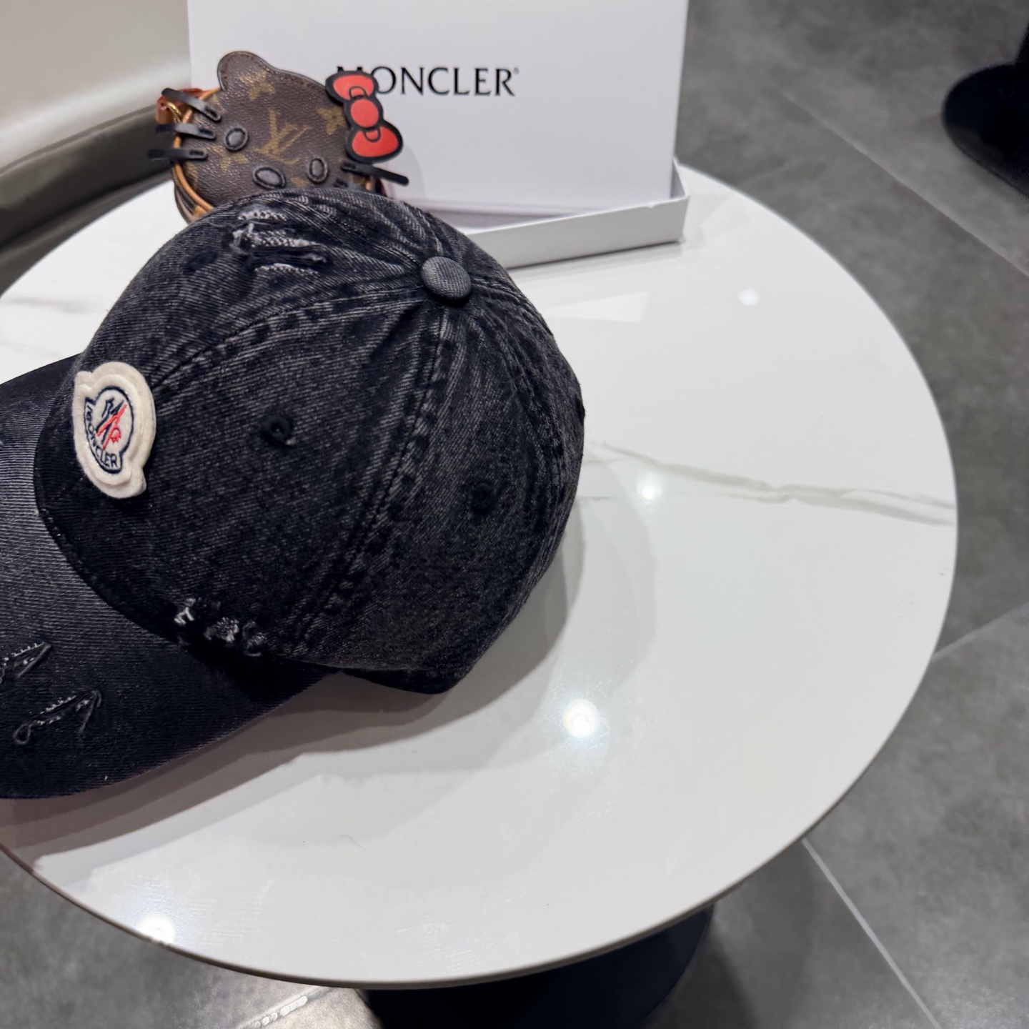 蒙口moncler2026新款的春季破洞 棒球帽，四季都通用👍 闭眼入阿铁子们❗️