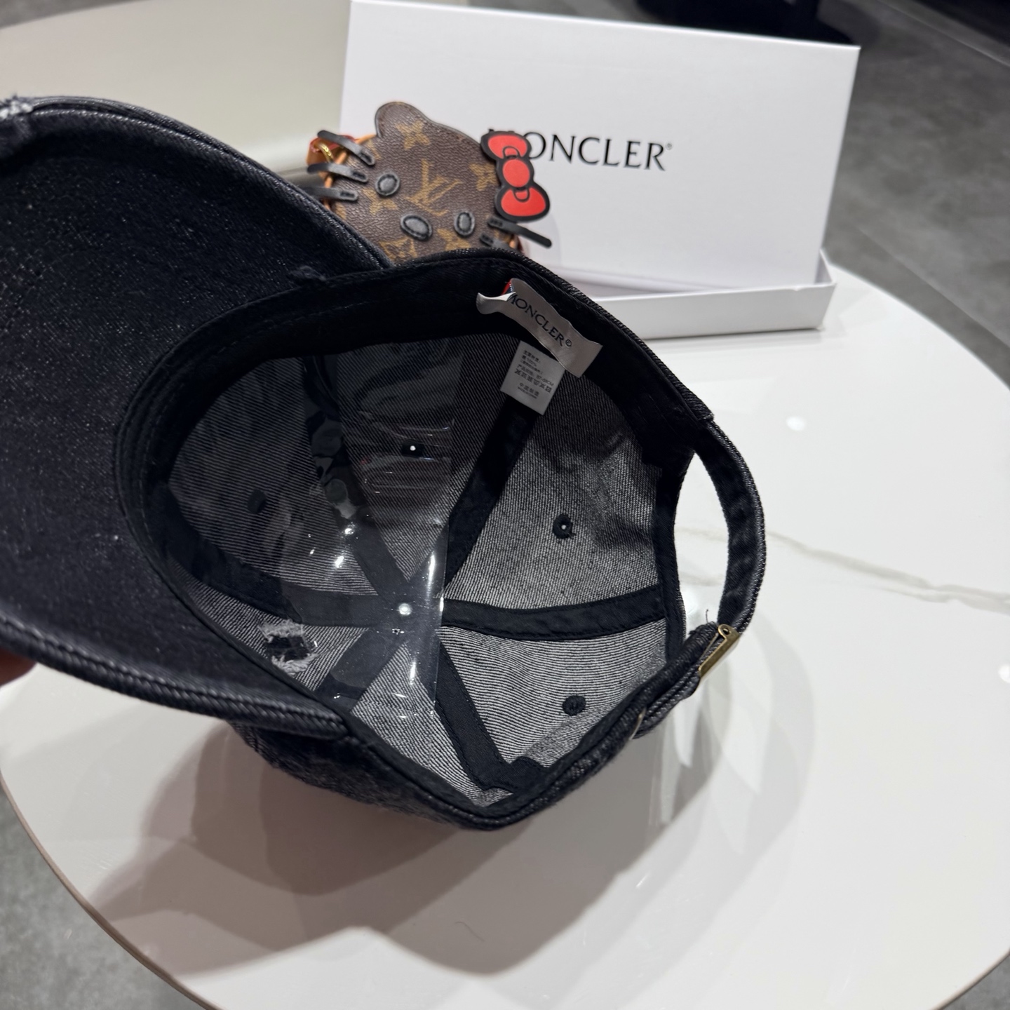 蒙口moncler2026新款的春季破洞 棒球帽，四季都通用👍 闭眼入阿铁子们❗️