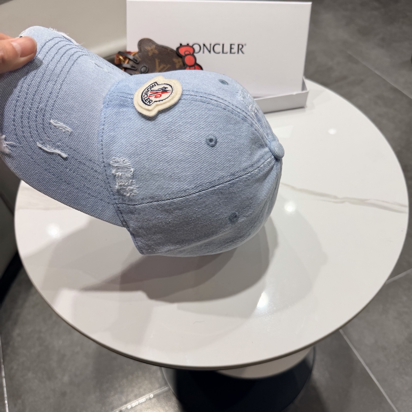 蒙口moncler2026新款的春季破洞 棒球帽，四季都通用👍 闭眼入阿铁子们❗️